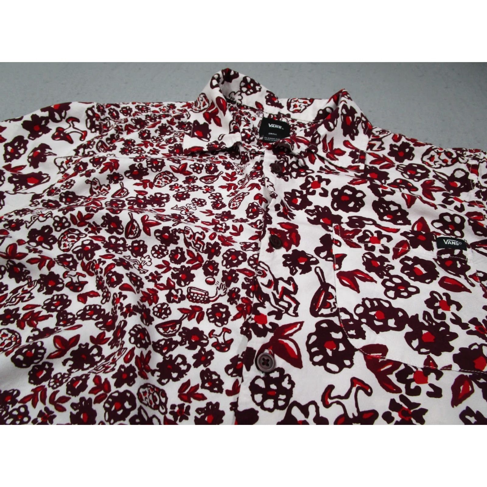 J.Crew VANS Button-Up Shirt Mens Small Red Short Sleeve Collared Geometric Print Fashion Size US S / EU 44-46 / 1 - 2 Thumbnail
