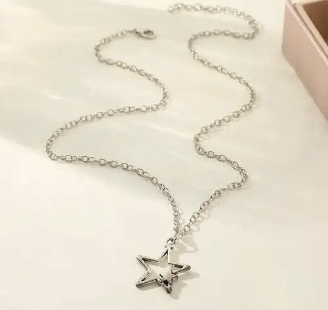 Jewelry Star Pentagram Necklace Chain Size ONE SIZE - 2 Thumbnail