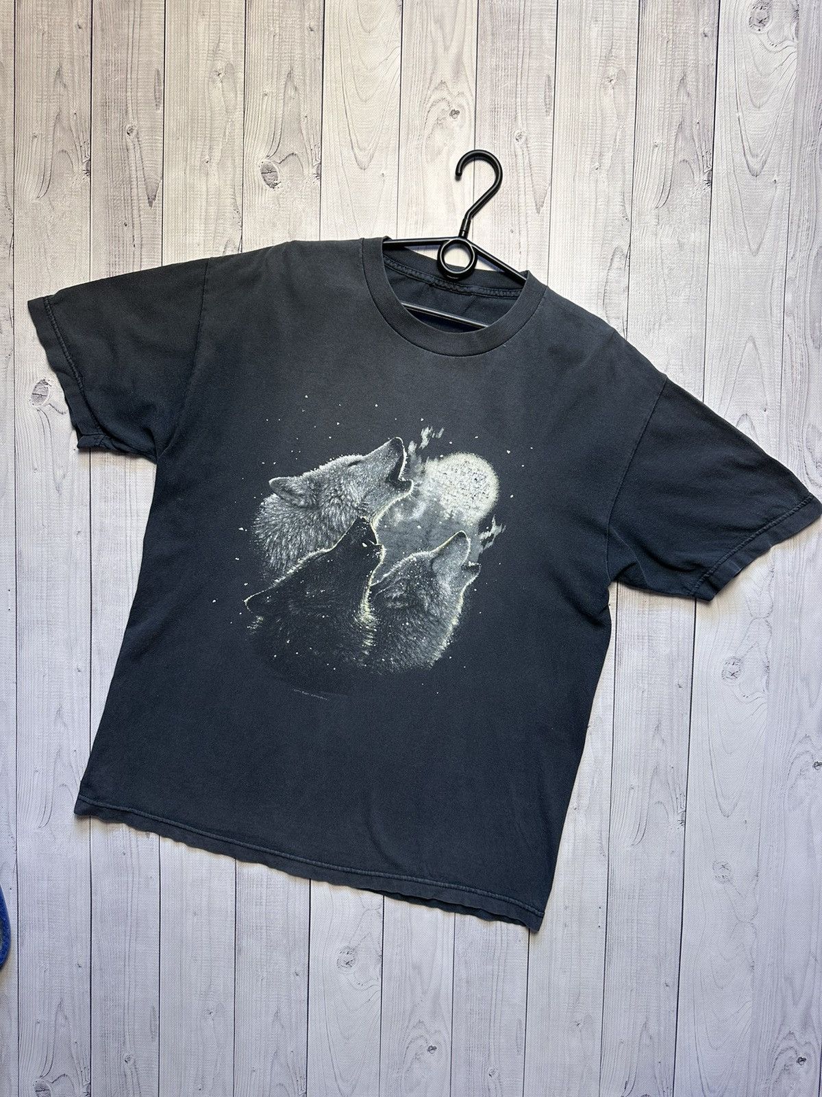 Vintage Vintage Wolf tee distressed size M Size US M / EU 48-50 / 2 - 1 Thumbnail