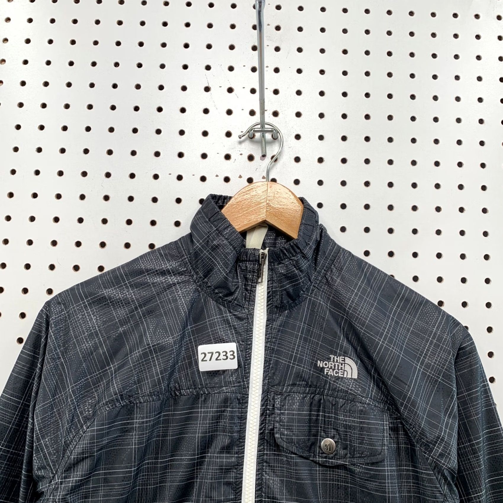 The North Face The North Face Windbreaker Jacket Black Gray Check Womens Small 19.5x22.5 Size S / US 4 / IT 40 - 7 Thumbnail