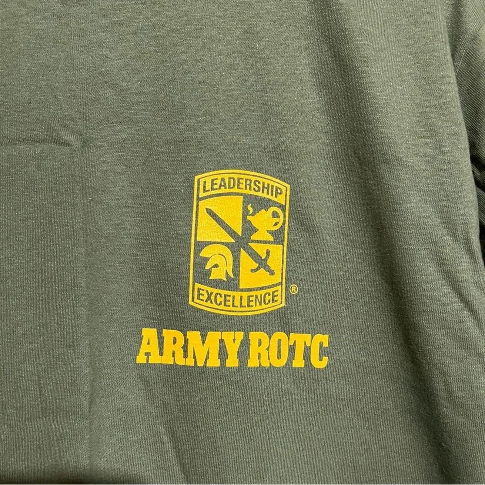 Gildan Army ROTC Men Leadership Green T-Shirt Size Medium NEW Size US M / EU 48-50 / 2 - 2 Thumbnail