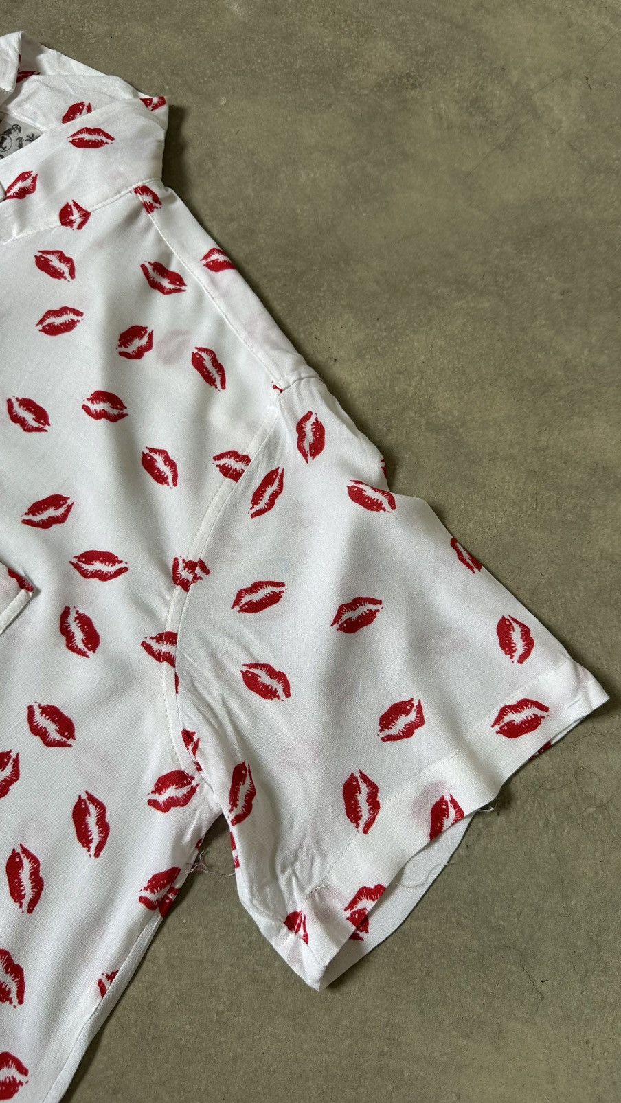 Vintage VINTAGE DOKKIA ALOHA LIPS PRINTED SHIRT Size US L / EU 52-54 / 3 - 4 Thumbnail