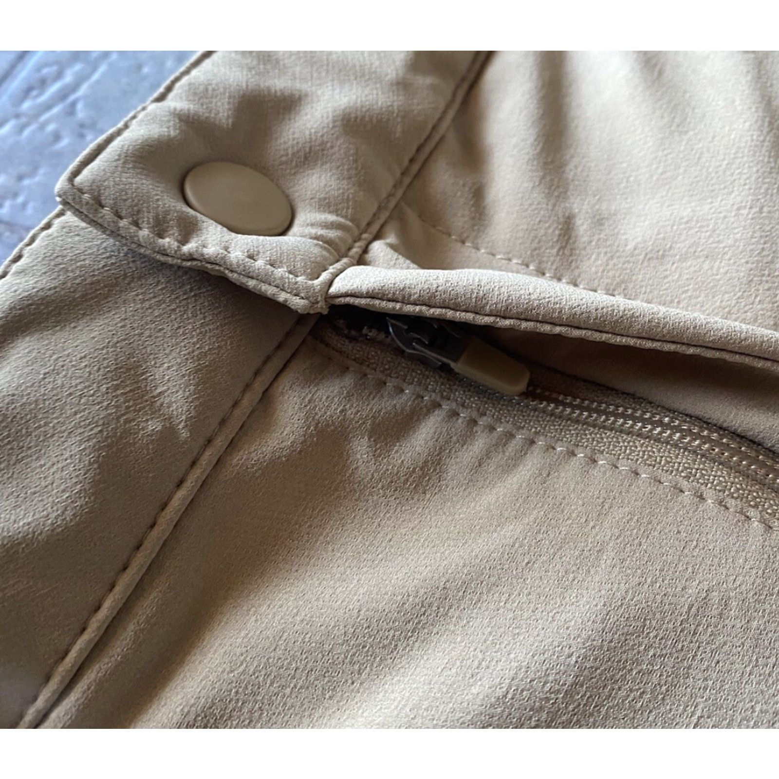 The North Face The North Face Pants Women 20W Khaki UPF 40+ Flashdry-XD Bridgeway Jeans? (Note: The original says Pants, Bridgeway Pants; avoid adding "Jeans") Size 42" / US 20 - 7 Thumbnail