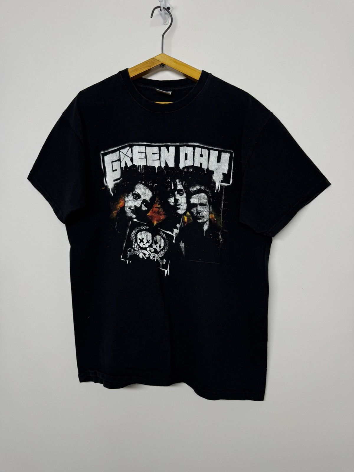 Fruit Of The Loom Vintage 2009 Green Day London Rock T shirt Size US M / EU 48-50 / 2 - 8 Thumbnail