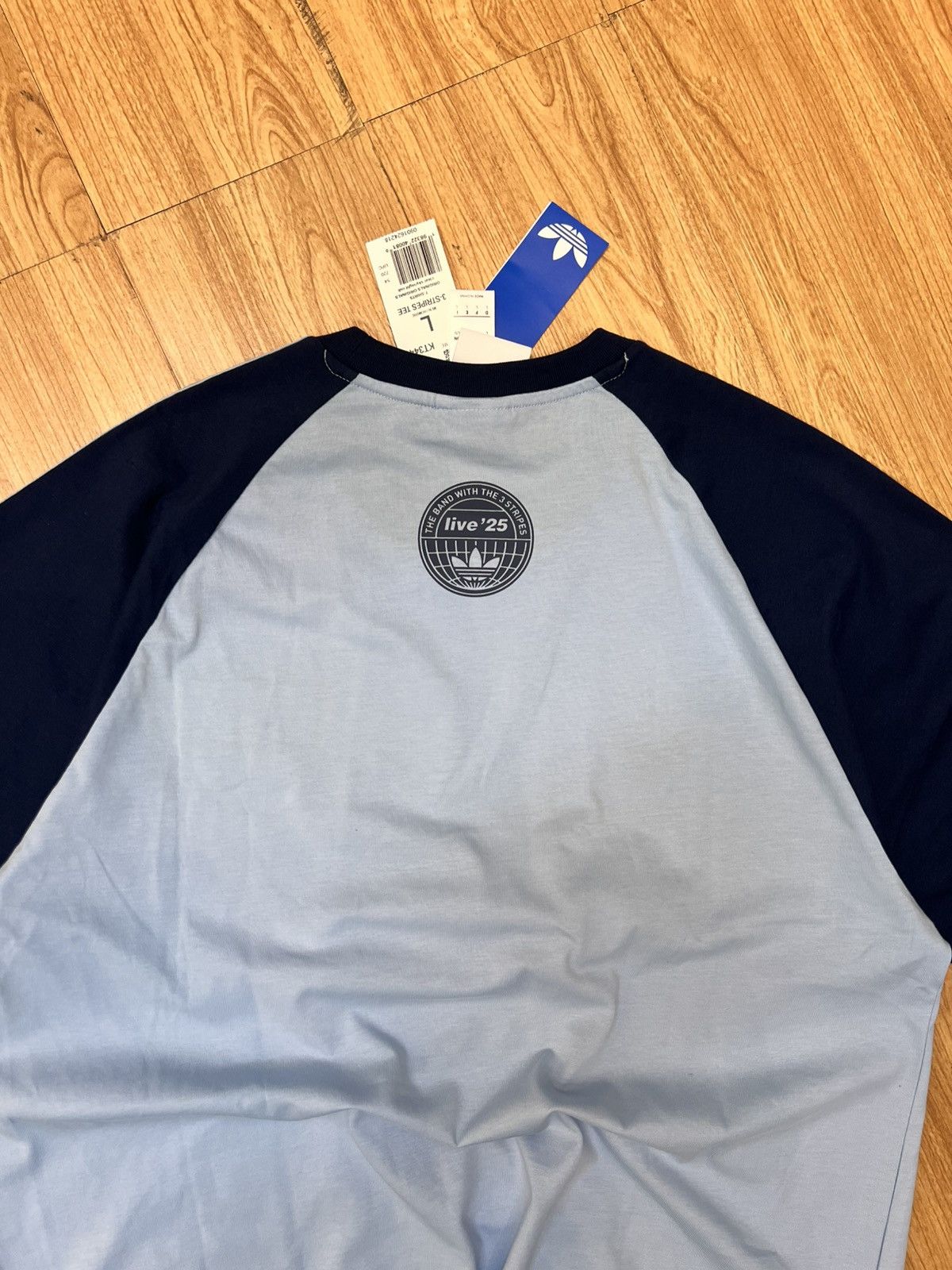 Adidas Adidas x Oasis Size US M / EU 48-50 / 2 - 9 Thumbnail