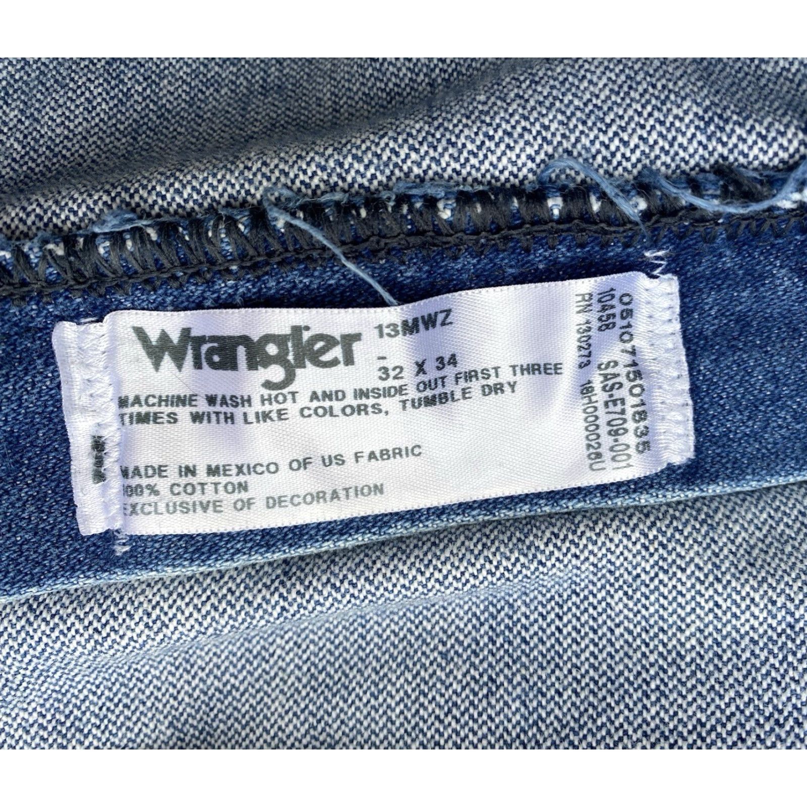 Wrangler Wrangler Jeans 13MWZ Cotton Size 32 x 34 Inseam 33 Blue Cowboy 5-Pocket Denim Wrangler Men Regular Vintage Style See Pics Size US 32 / EU 48 - 7 Thumbnail
