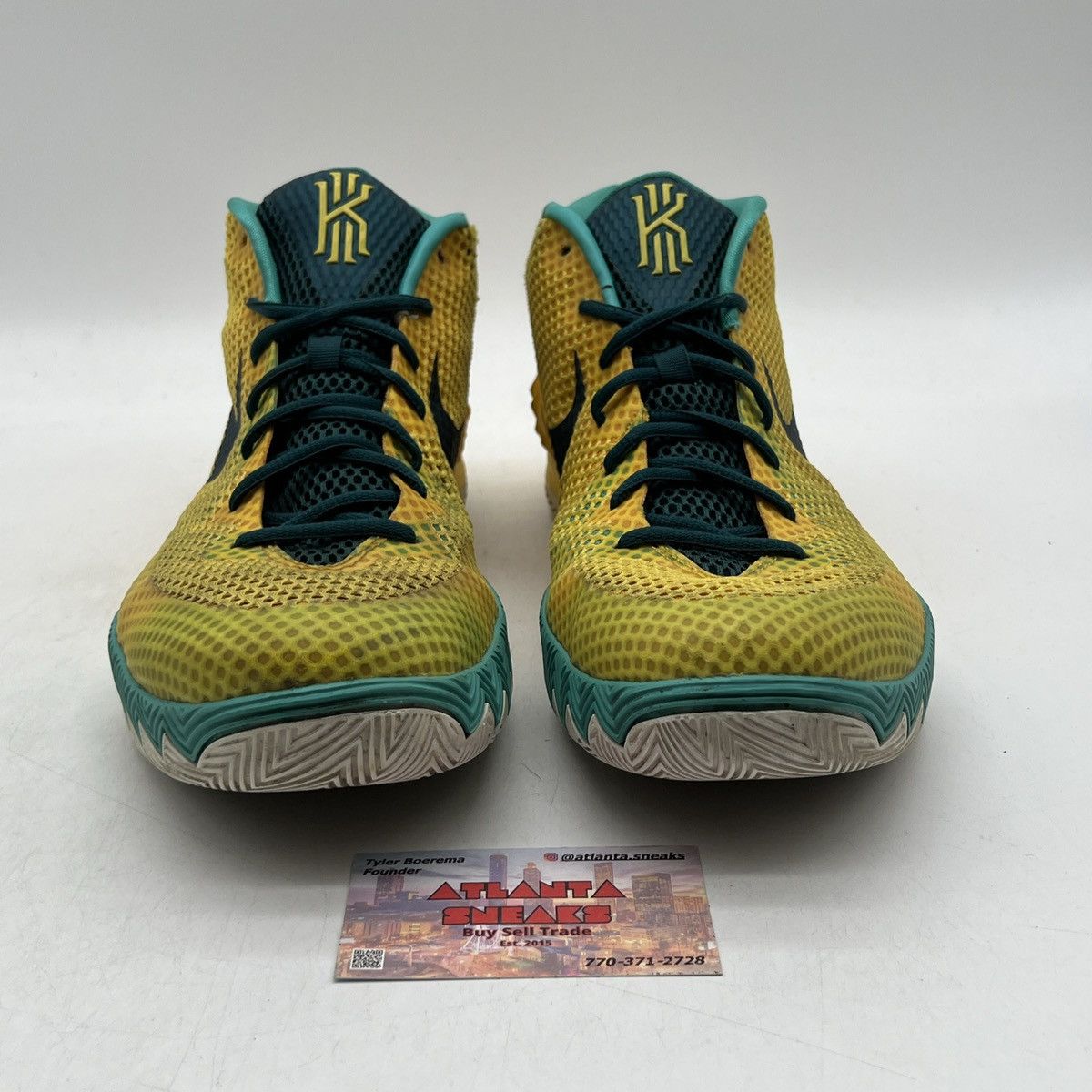 Nike Kyrie 1 letterman Size US 13 / EU 46 - 2 Thumbnail
