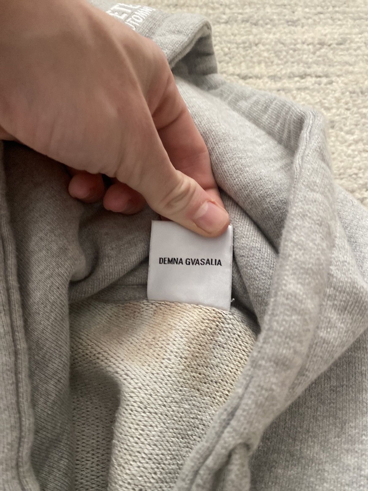 Vetements Vetements Misplaced Logo Hoodie Size US M / EU 48-50 / 2 - 6 Thumbnail