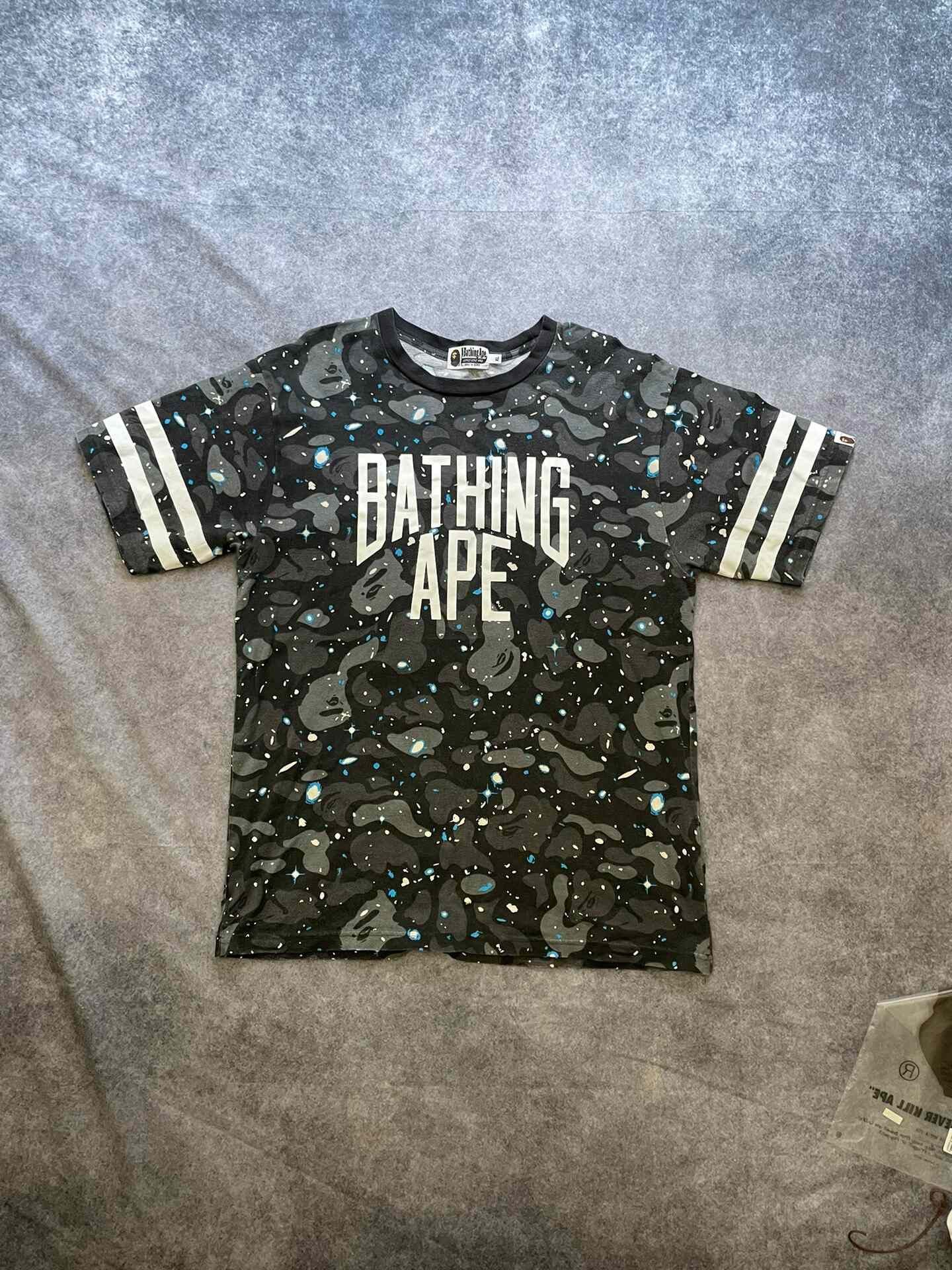Bape Bape T Multi Shark T-Shirt Casual Size US XL / EU 56 / 4 - 1 Thumbnail