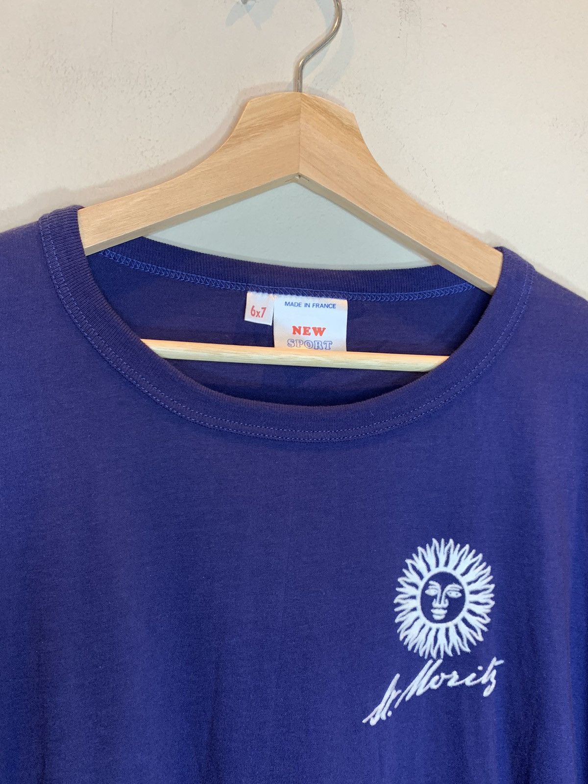 Vintage *RARE* Vintage 80’s Saint Moritz Flocked Sun Art T-Shirt Size US L / EU 52-54 / 3 - 2 Thumbnail