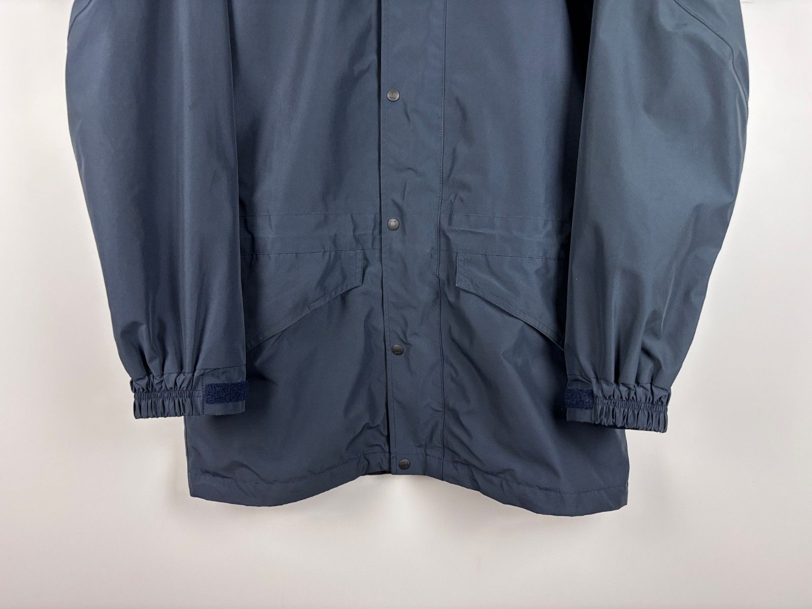 Berghaus Vintage Berghaus Gore-Tex Outdoor Waterproof Jacket Size M Size US M / EU 48-50 / 2 - 3 Thumbnail
