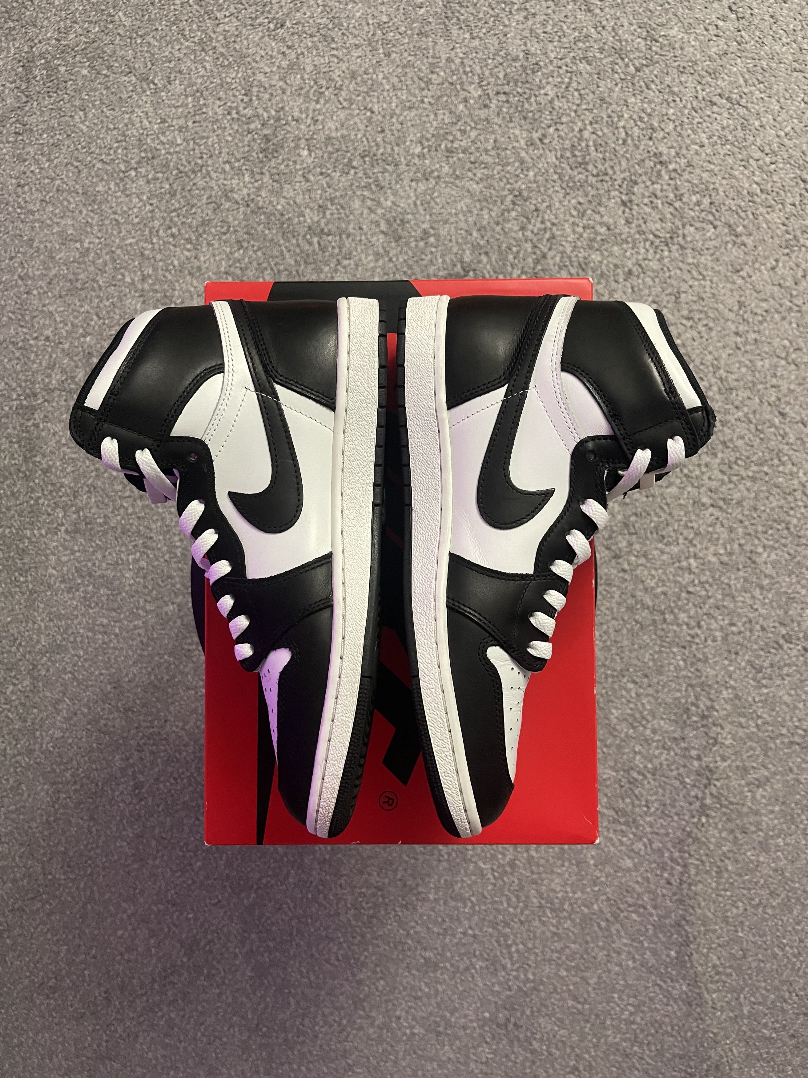 Jordan Brand Air Jordan 1 Retro High '85 OG 'Black White Size US 10 / EU 43 - 4 Thumbnail