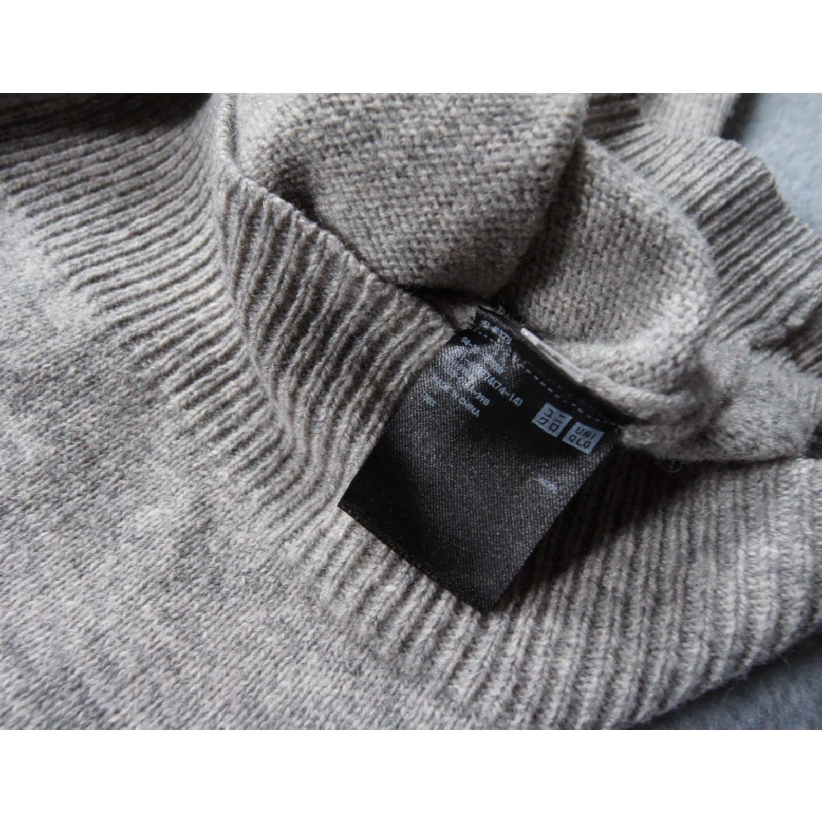 Uniqlo Uniqlo Sweater Womens XXSmall Gray Knit Crewneck JW Anderson Wool Pullover Fish Classic Pullover Knit Casual Womens Small Wool Crewneck United? Size L / US 10 / IT 46 - 6 Thumbnail