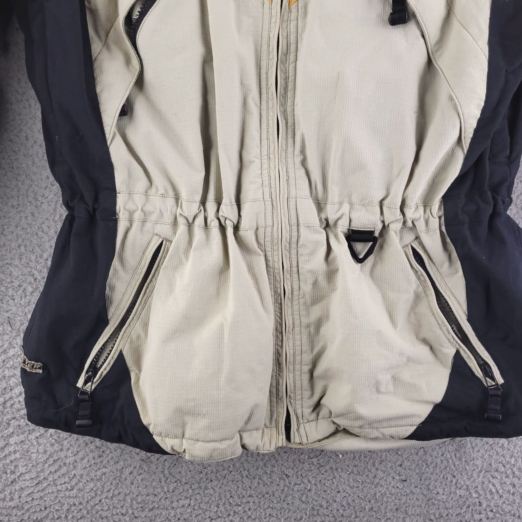 Obermeyer VINTAGE Obermeyer Ski Jacket Womens 8 Black White Orange Winter Snow Jacket Womens Regular Size 8 Black Ski Theme Womens Size M / US 6-8 / IT 42-44 - 2 Thumbnail