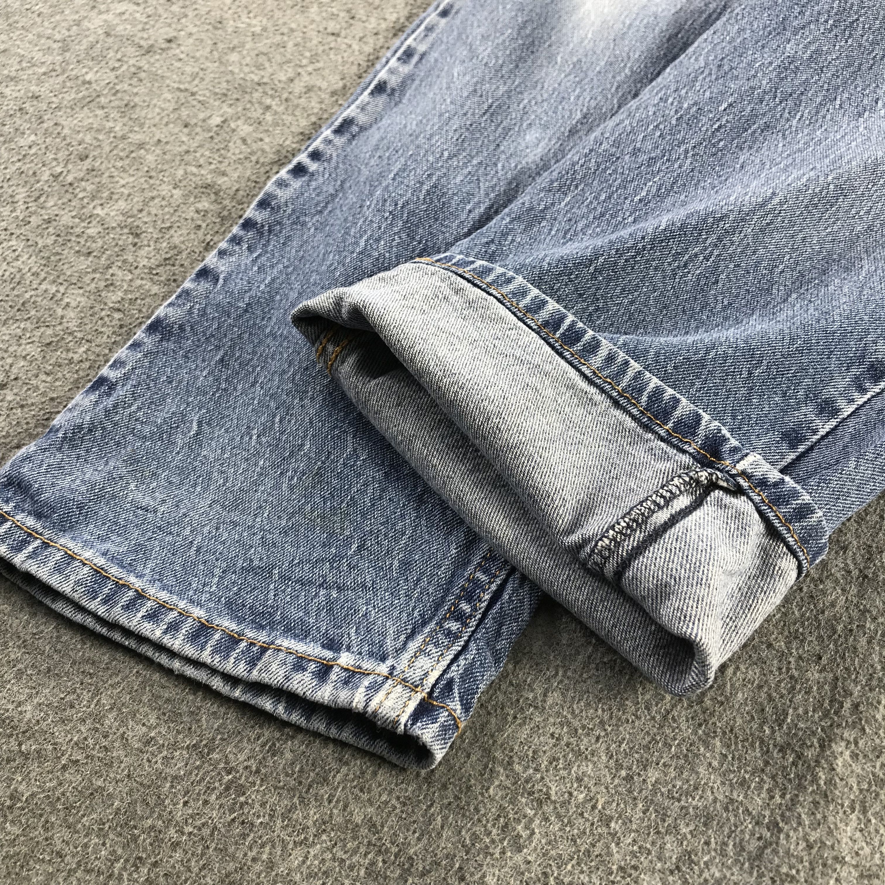 Levi's Vintage Levis 502 Jeans Faded Blue Denim KJ3446 Size US 34 / EU 50 - 6 Thumbnail