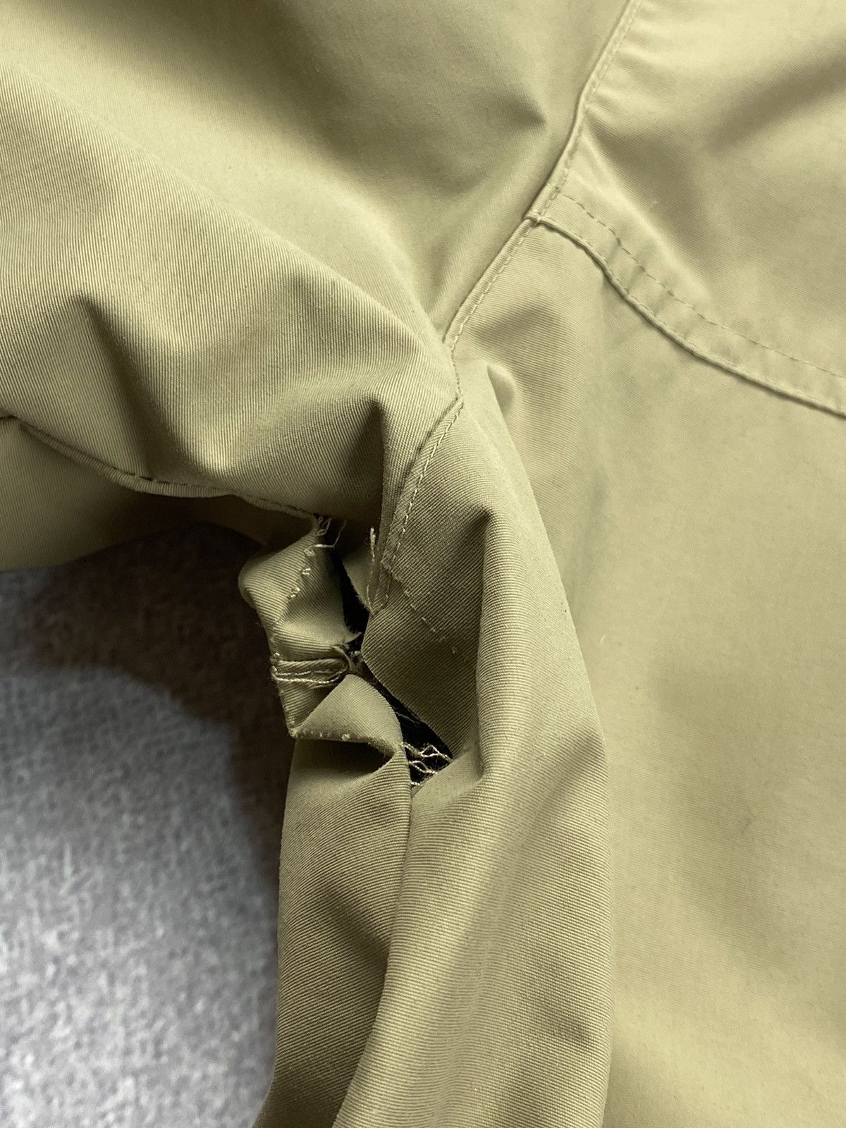 Carhartt × Vintage Vintage Carhartt jacket mens M beige Y2K Nylon Size US M / EU 48-50 / 2 - 5 Thumbnail