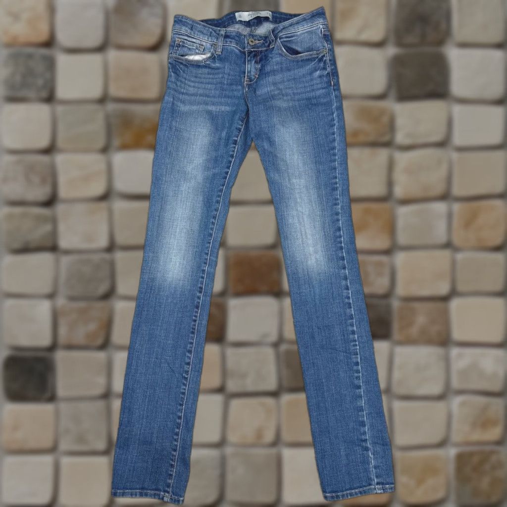 Abercrombie & Fitch Abercrombie & Fitch Jeans Womens 26 Tall Light Wash Denim Low Rise Slim Fit 90s Blues Boys Womens Size 26" / US 2 / IT 38 - 1 Thumbnail