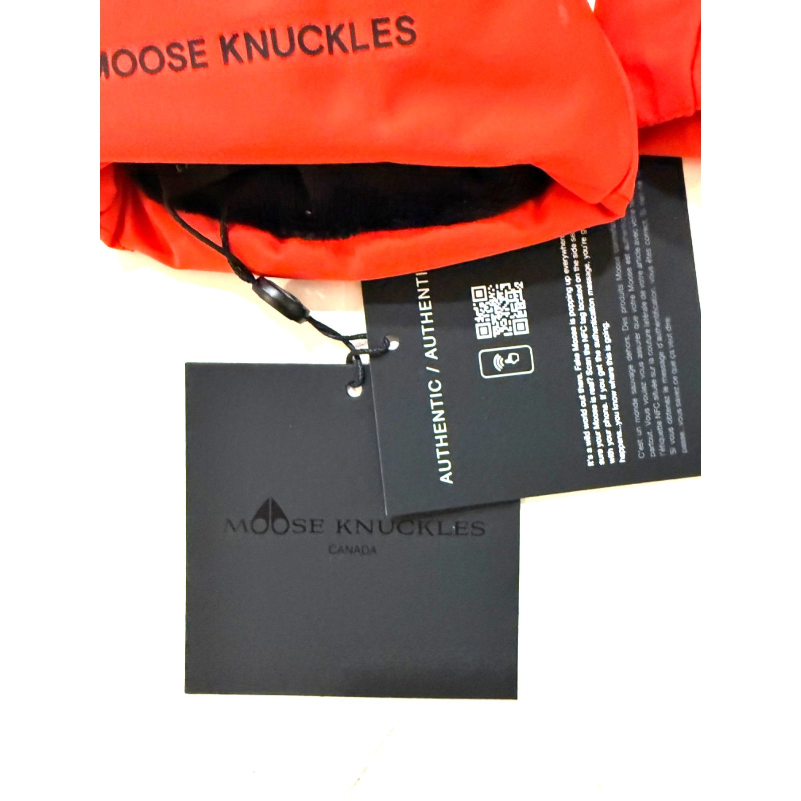 Moose Knuckles Moose Knuckles Sidney Mittens Mens L/XL Nylon Down NWT Size ONE SIZE - 4 Thumbnail