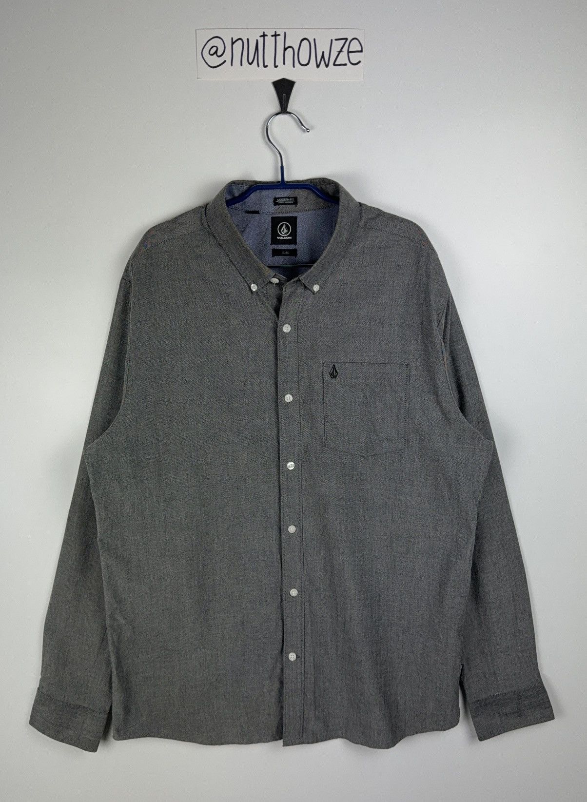 Volcom Volcom Modern Fit Long Sleeve Button-Up Grey Shirt Size US XL / EU 56 / 4 - 1 Thumbnail