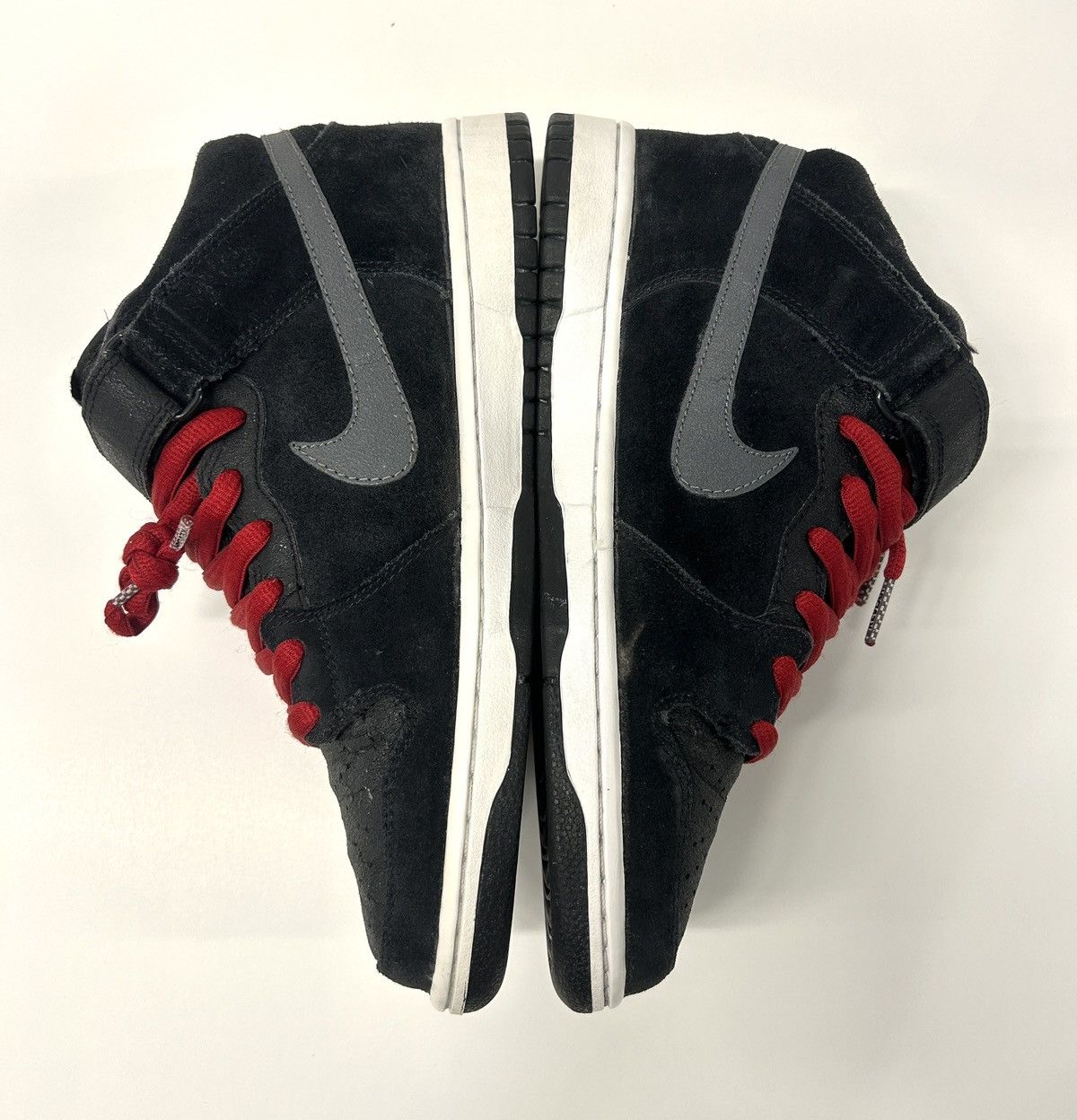 Nike Nike SB Dunk Mid Pro ‘Griptape’ (314383 001) Shoes Size: 8.5 Size US 8.5 / EU 41-42 - 3 Thumbnail