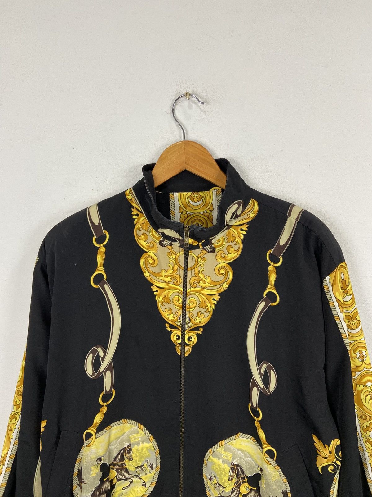 Vintage Vintage Baroque Chain Print Bomber Jacket – Black & Gold Size US L / EU 52-54 / 3 - 3 Thumbnail