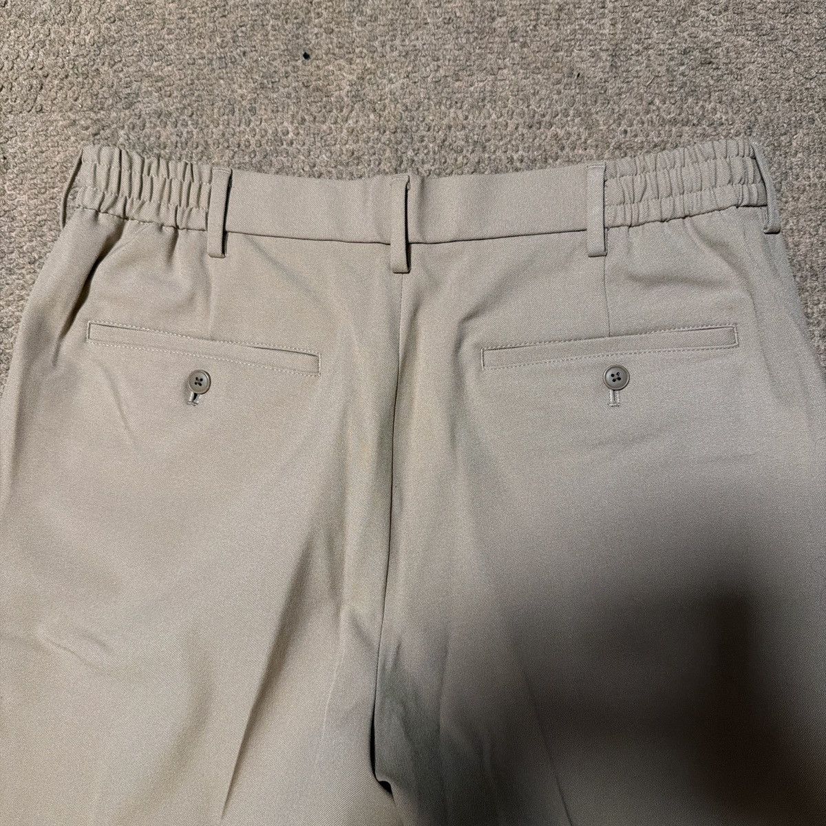 Uniqlo Uniqlo Wide Leg Pleated Pants Size US 32 / EU 48 - 3 Thumbnail
