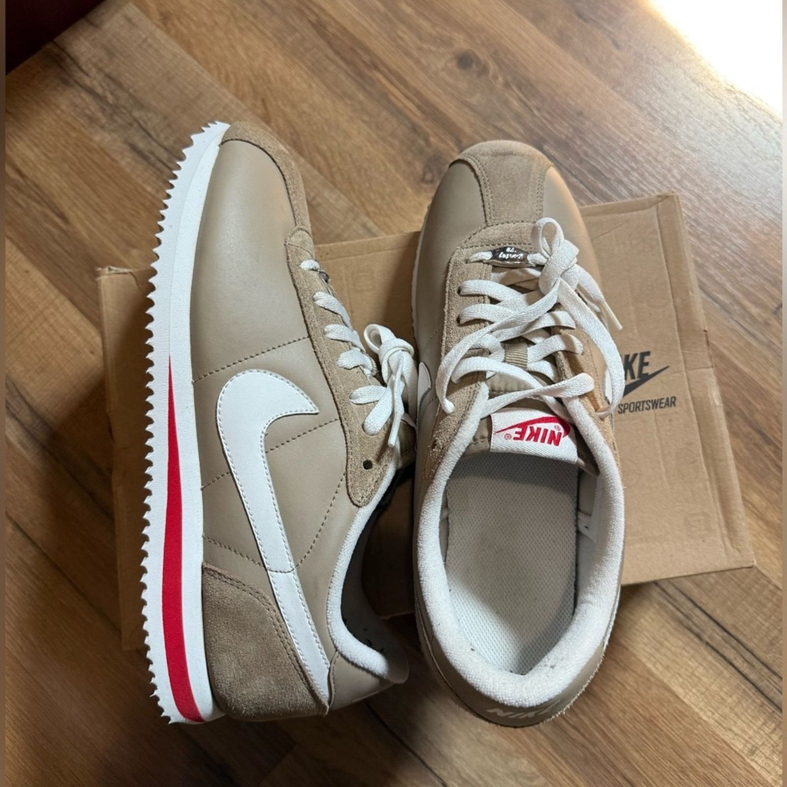 Nike 2010 Nike Cortez Basic Leather 0’6 Khaki Sport Red Size US 9.5 / EU 42-43 - 2 Thumbnail