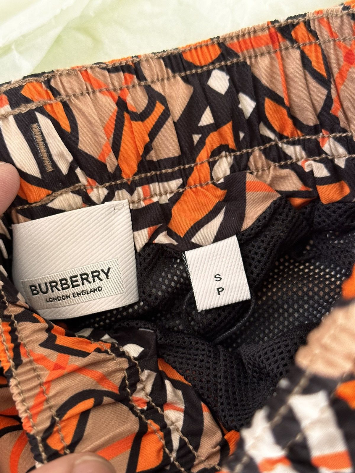 Burberry Burberry Swimsuit Size US 30 / EU 46 - 12 Thumbnail