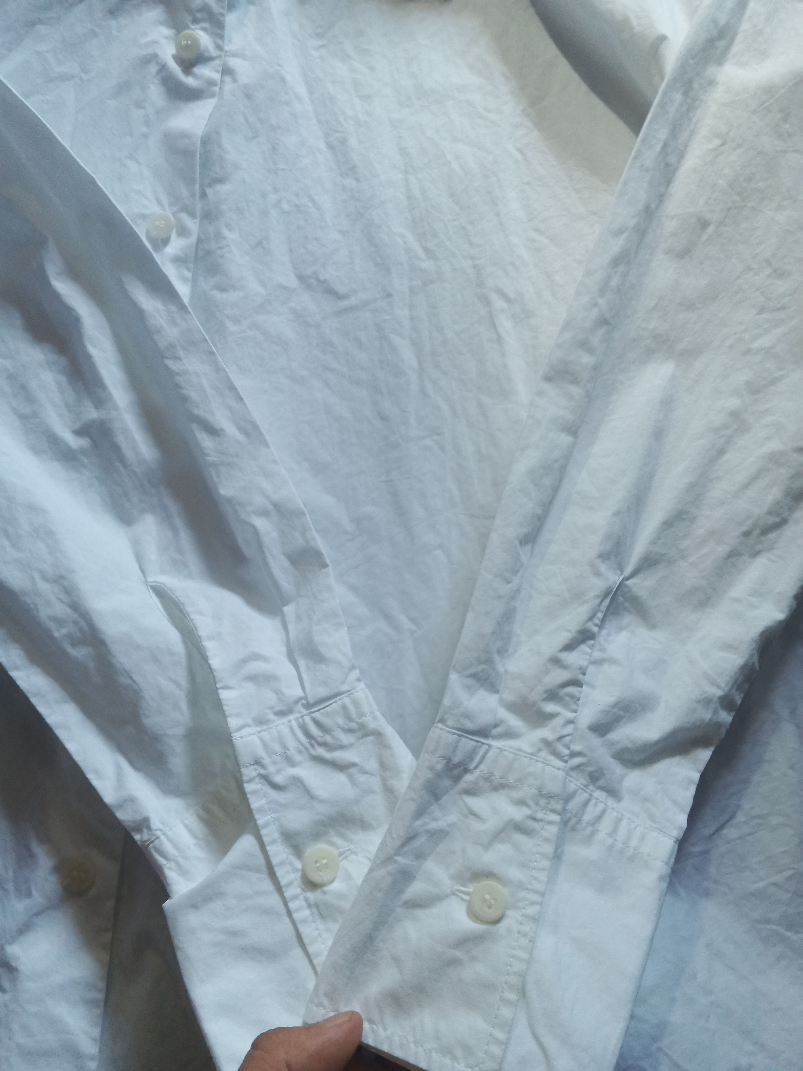 MM6 × Maison Margiela MM6 Maison Margiela Shoulder Wired White Long Sleeve Shirt Size XL / US 12-14 / IT 48-50 - 2 Thumbnail