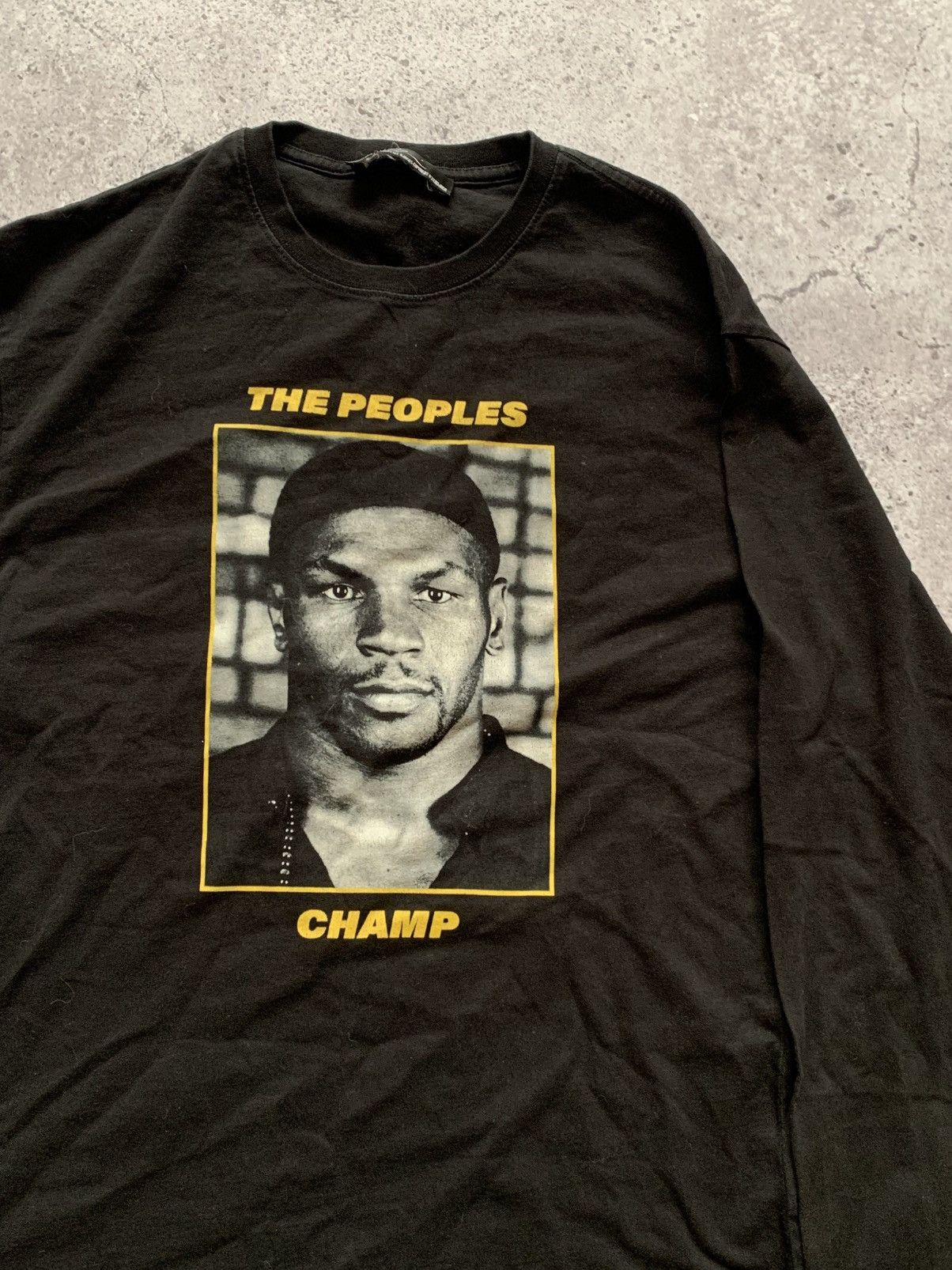 Vintage 🔥MIKE TYSON THE PEOPLE CHAMP 00’S TOUR LONG SLEEVE TSHIRT Size US M / EU 48-50 / 2 - 3 Thumbnail