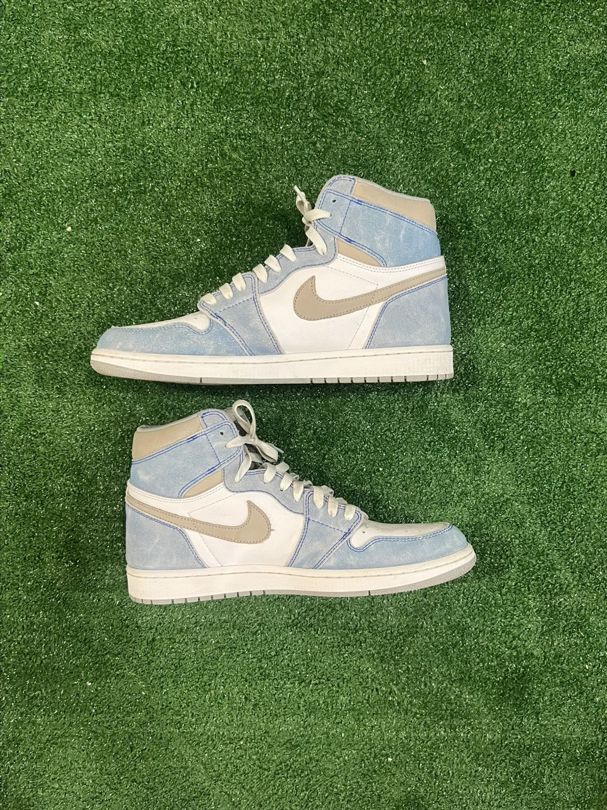 Jordan Brand Jordan 1 “Hyper Royal” Size US 12 / EU 45 - 2 Thumbnail