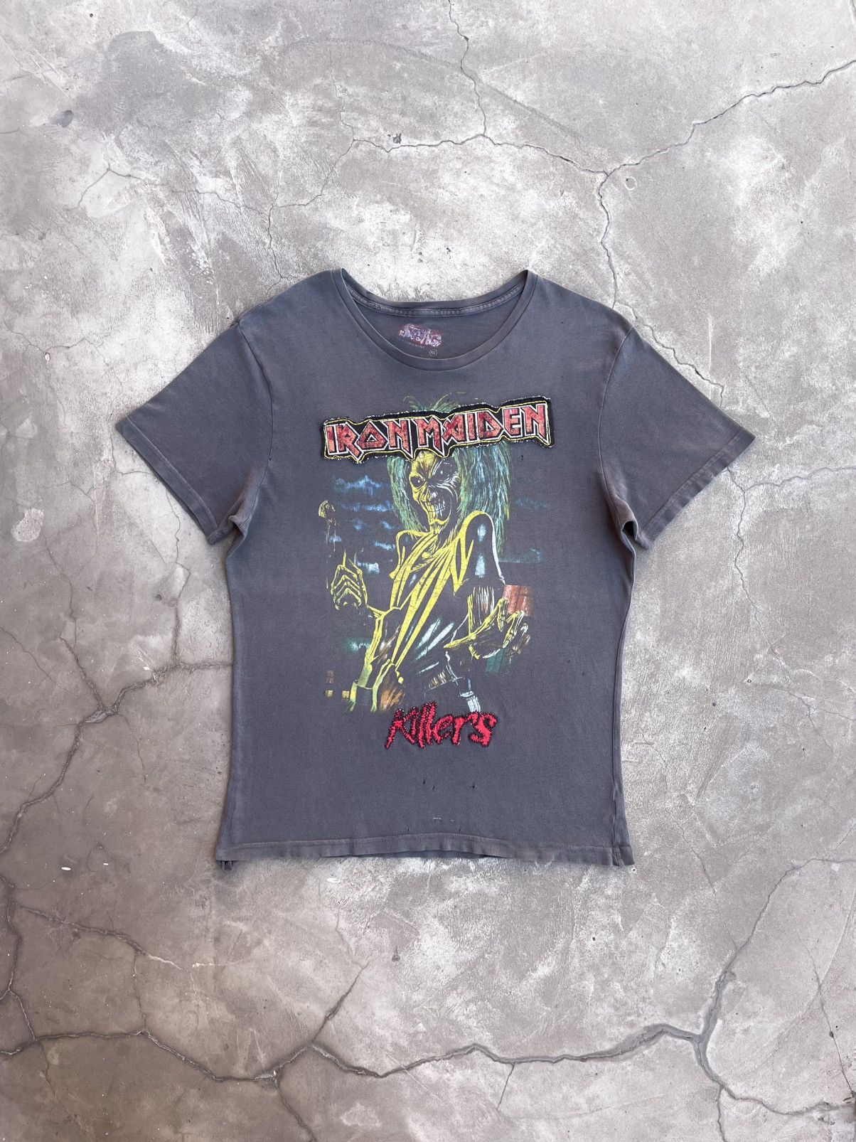 Iron Maiden by SWAG Distressed «Killers» 1984 Tour Embroidered T-Shirt Size US L / EU 52-54 / 3 - 1 Thumbnail