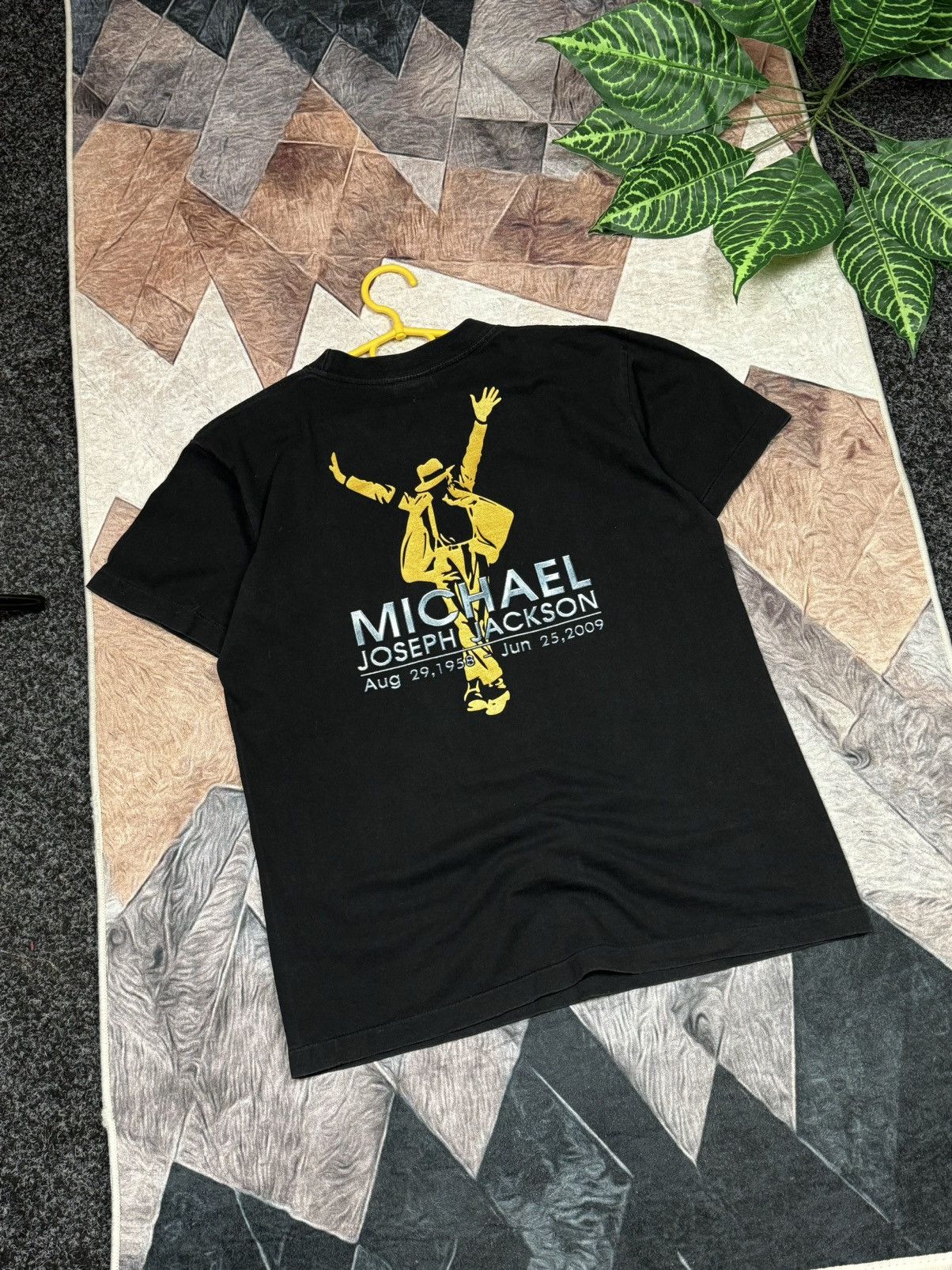 Vintage Michael Jackson "the King of Pop" Music T-Shirt Size US M / EU 48-50 / 2 - 2 Thumbnail