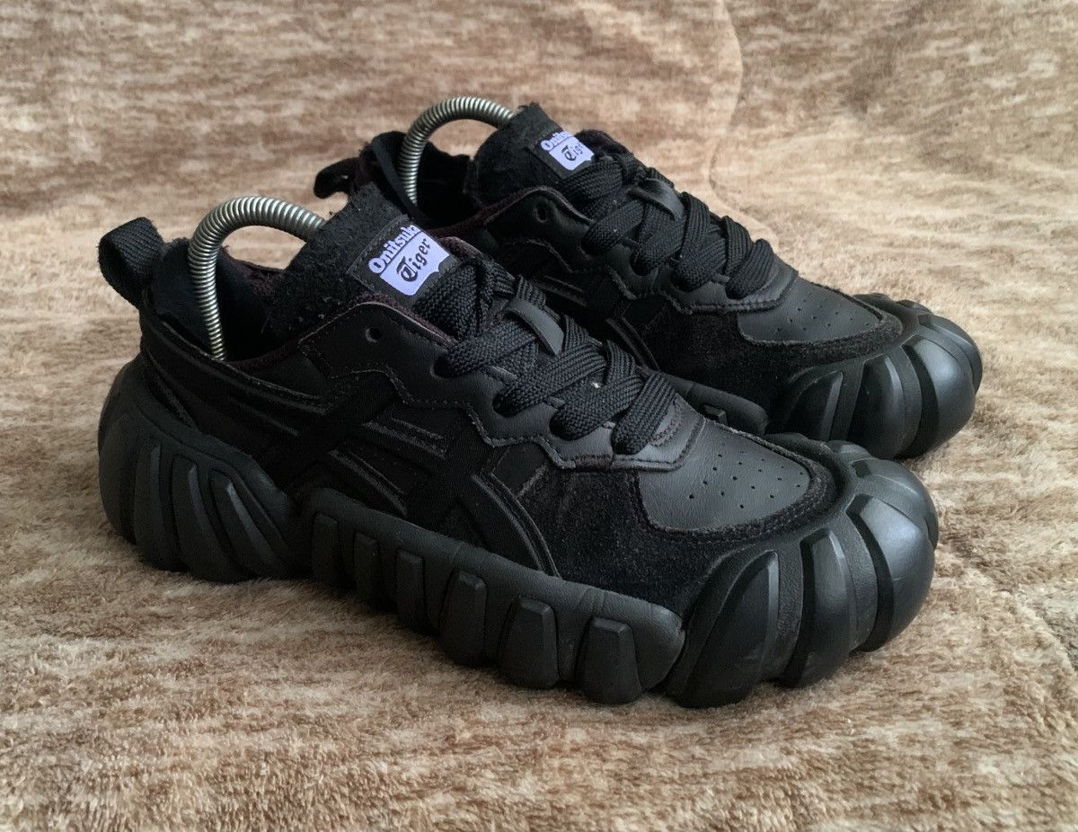 Onitsuka Tiger Onitsuka Tiger DENTIGRE LS black/black Size US 6 / EU 39 - 2 Thumbnail