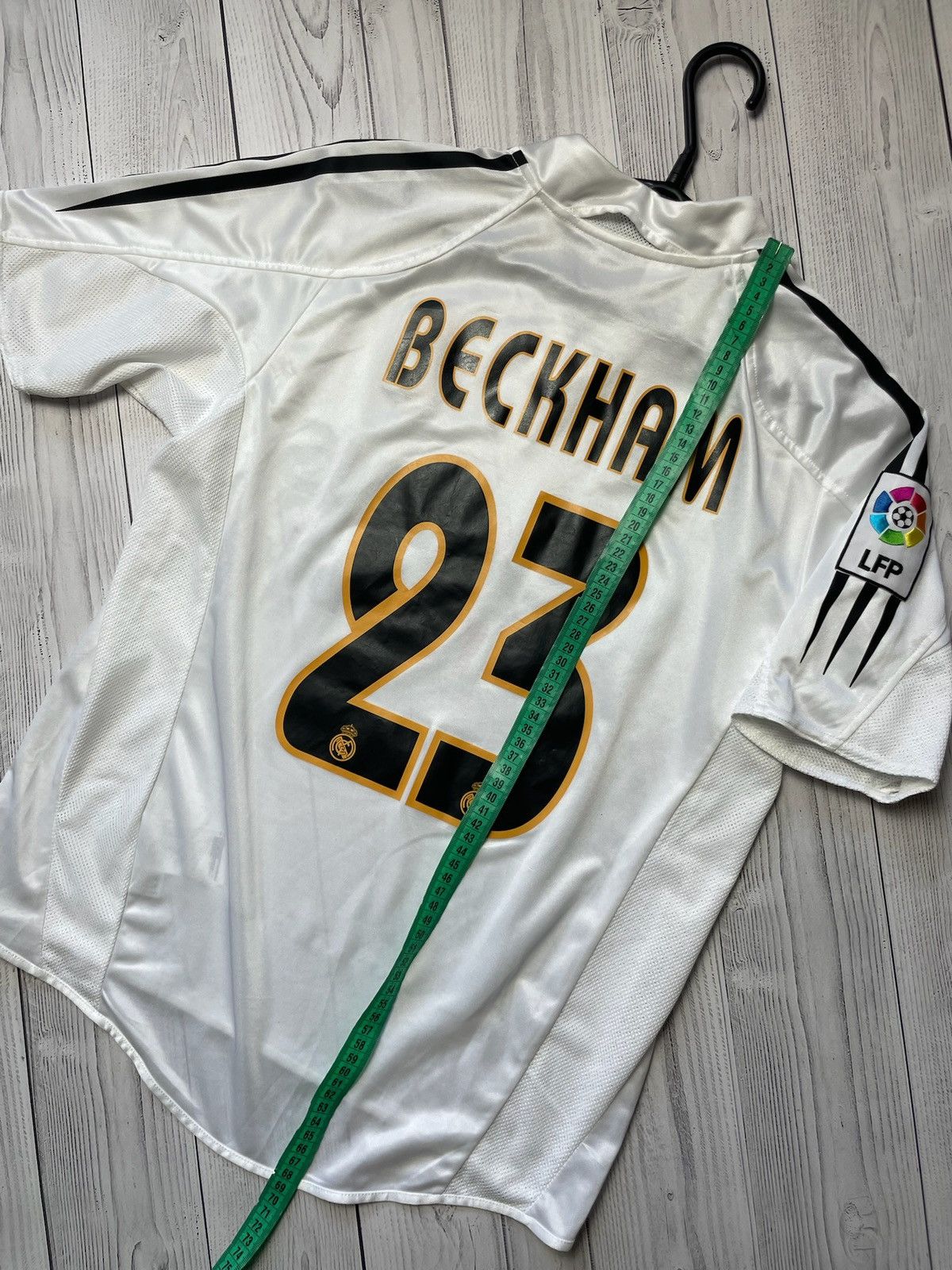 Vintage Vintage adidas Real Madrid soccer jersey size Xs 23 Beckham Size US XS / EU 42 / 0 - 6 Thumbnail