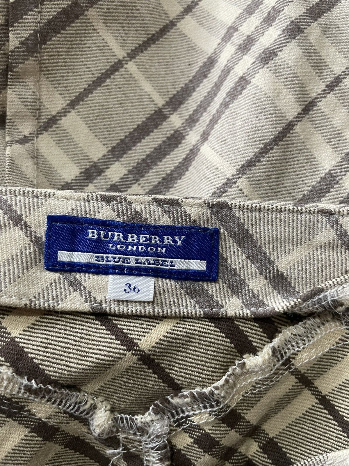 Burberry × Designer × Vintage Burberry Tan Novacheck Midi skirt Size 27" / US 4 / IT 40 - 3 Thumbnail