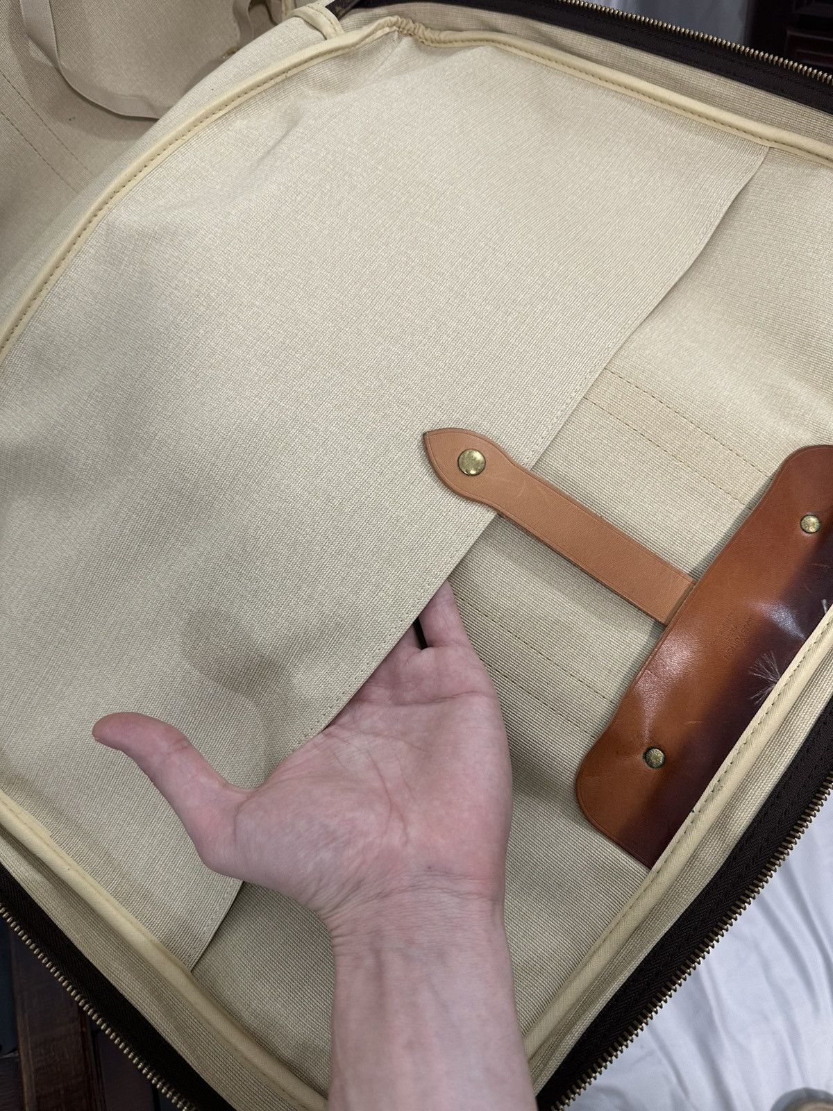 Louis Vuitton Louis Vuitton Luggage Size ONE SIZE - 18 Thumbnail
