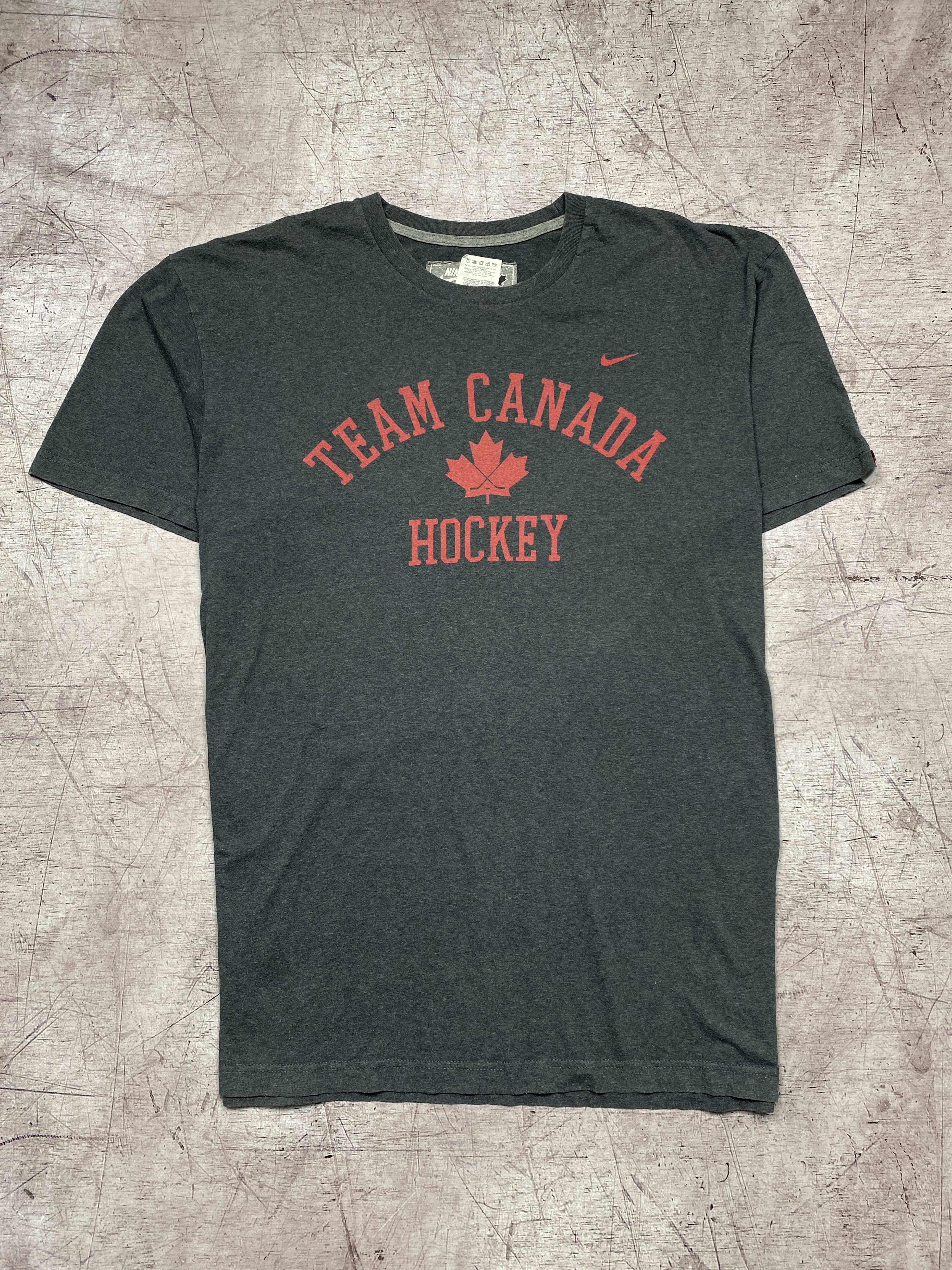 Nike × Vintage Nike Hockey Canada Team Vintage Mens T-Shirt Size US L / EU 52-54 / 3 - 1 Thumbnail