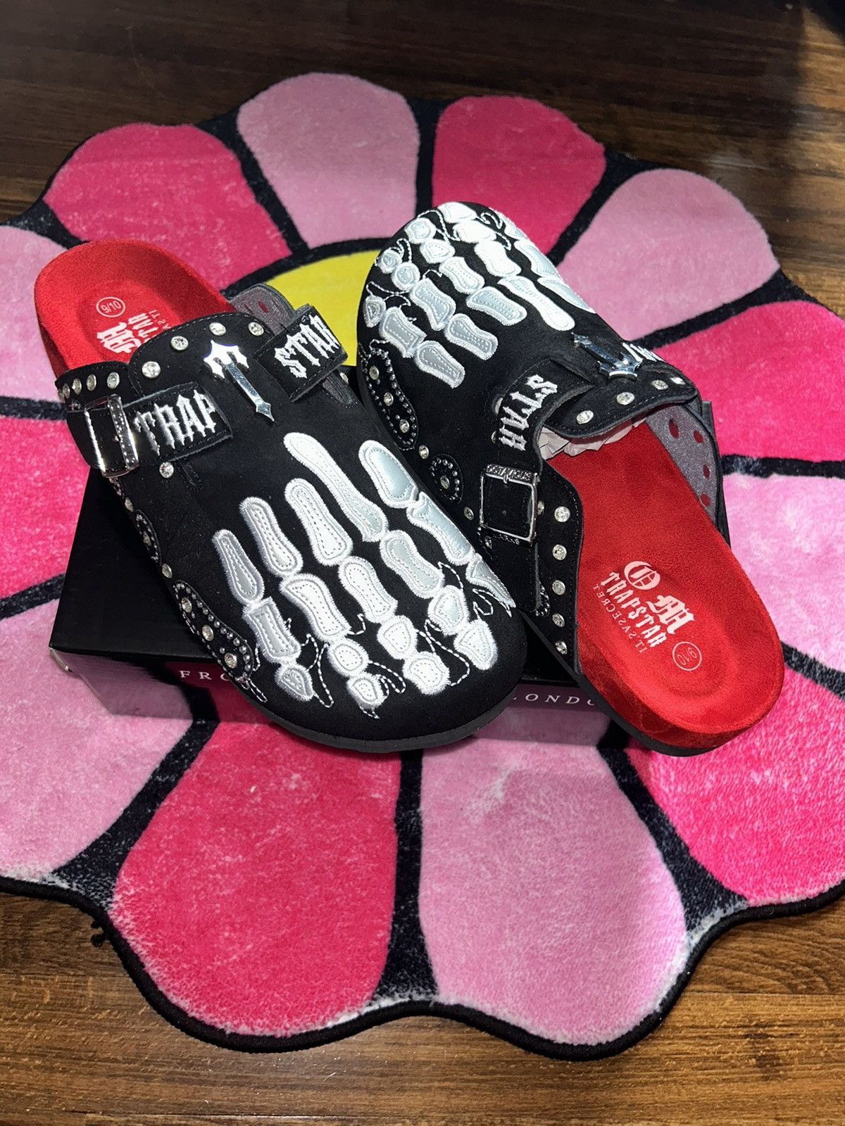 Black skull clogs OM newyork X Trapstar 9/10