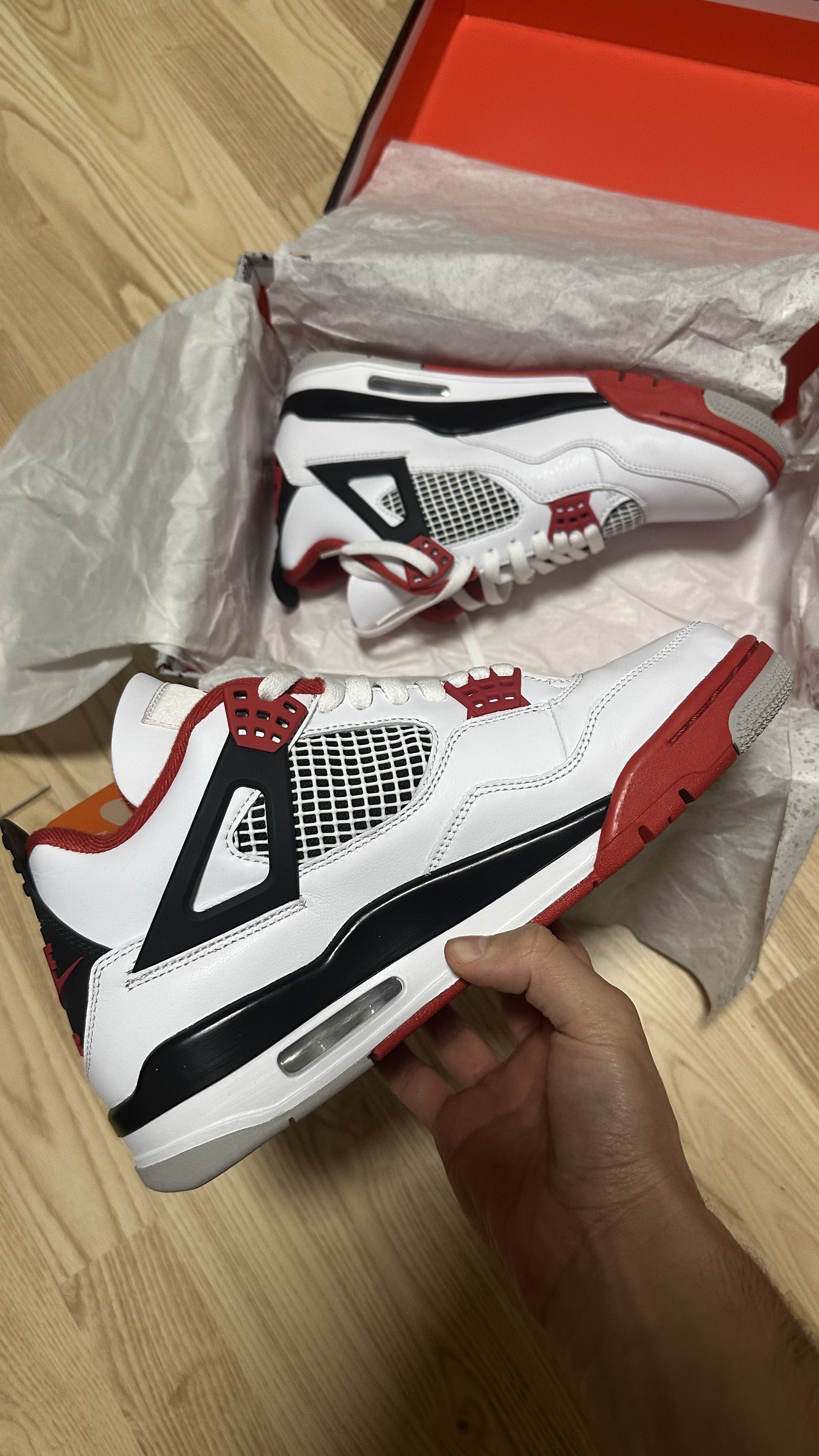Jordan Brand Nike Air Jordan 4 Retro - Fire Red (2020) Size US 9.5 / EU 42-43 - 5 Thumbnail