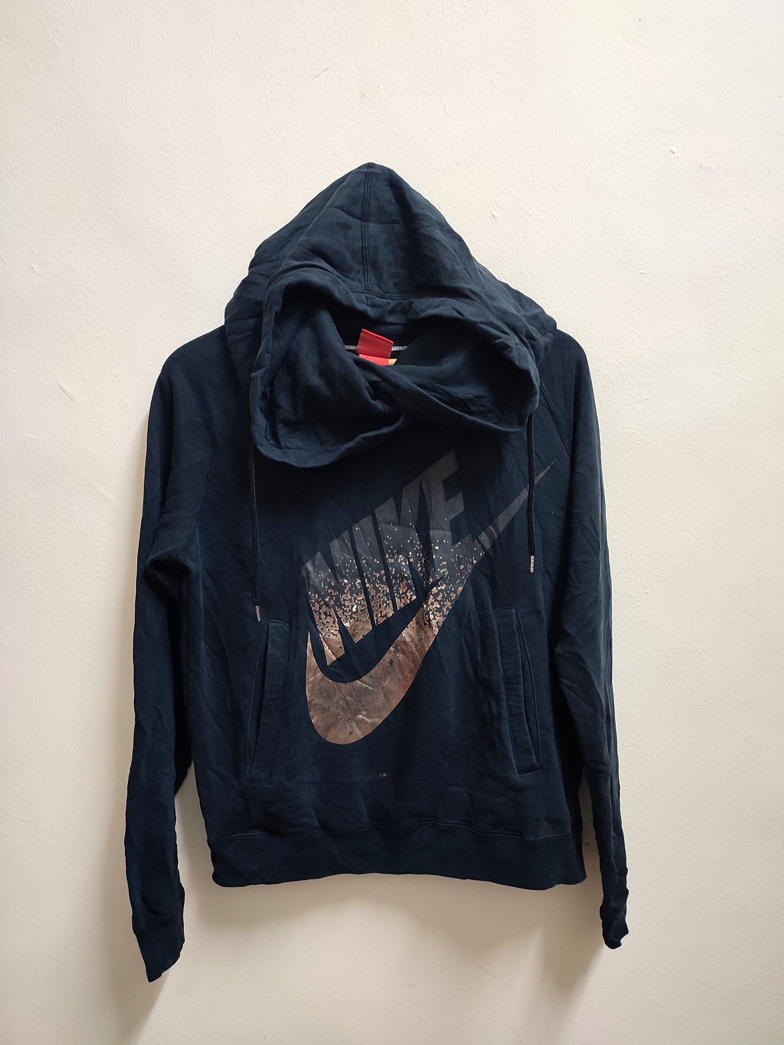 Nike Vintage Y2k Nike Black Hoodies Size US M / EU 48-50 / 2 - 3 Thumbnail