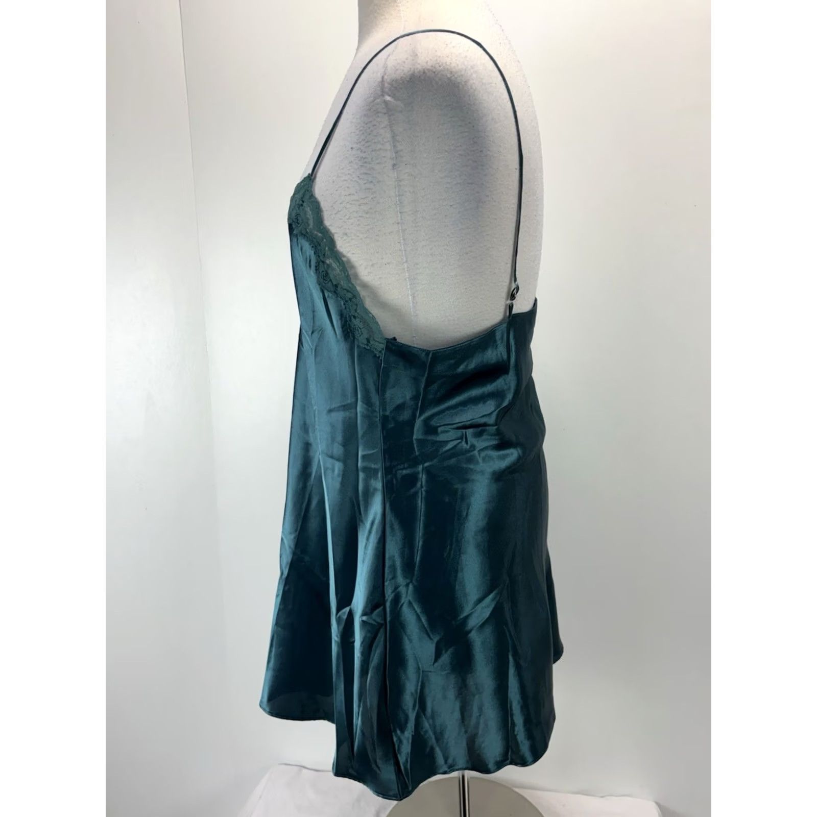 Vintage VINTAGE Evandale Intimates Satin Nightie Slip Nightgown Women’s L Green Lace Trim 1990s Womens Size ONE SIZE - 2 Thumbnail