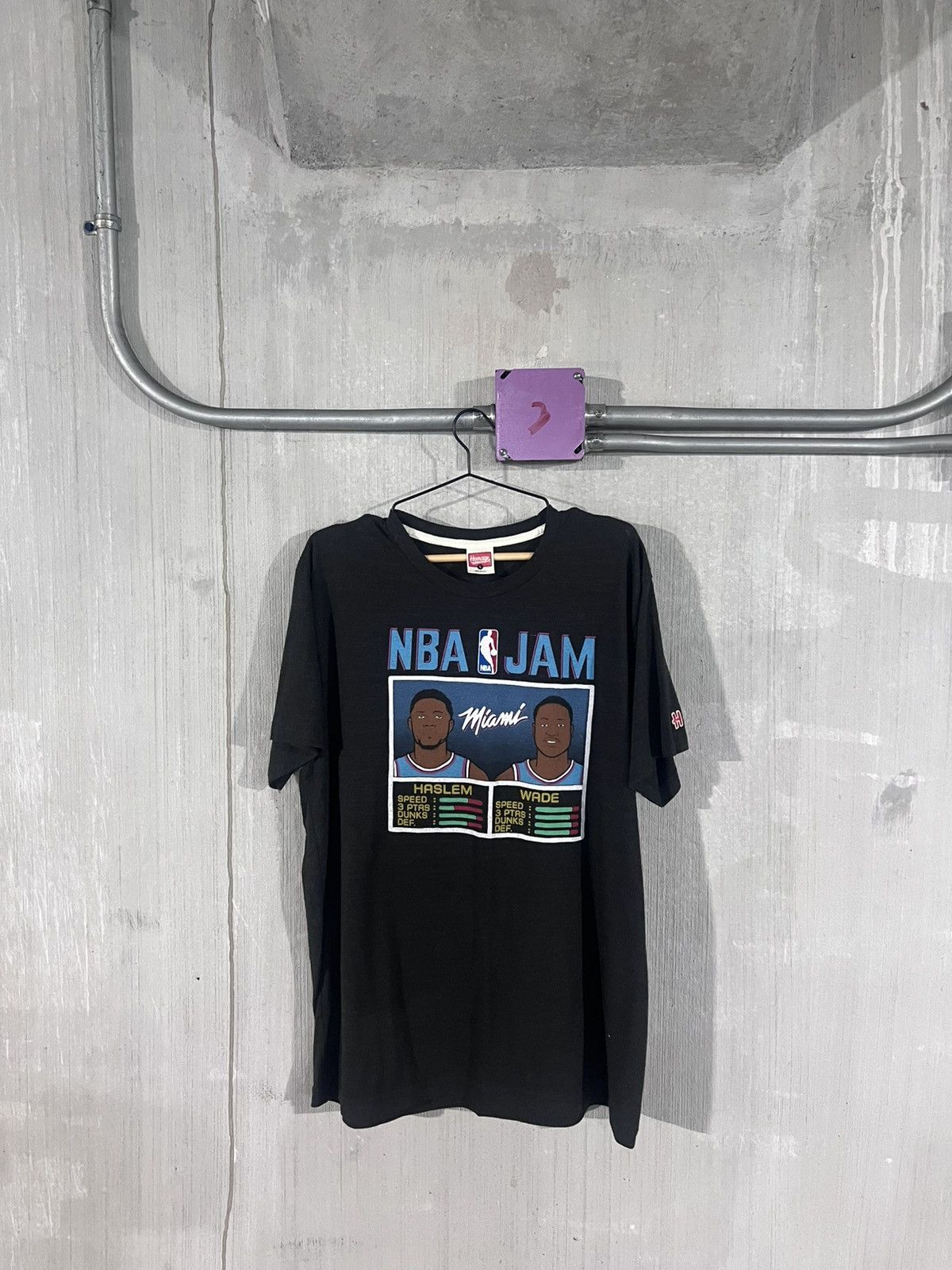 Other 🔥 NBA Jam Miami Heat Tee — Featuring legends Size US L / EU 52-54 / 3 - 1 Thumbnail