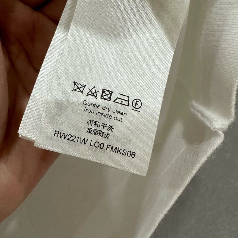 Louis Vuitton Louis Vuitton Embossed printed logo short sleeve 2505-Nexta Size US S / EU 44-46 / 1 - 5 Thumbnail