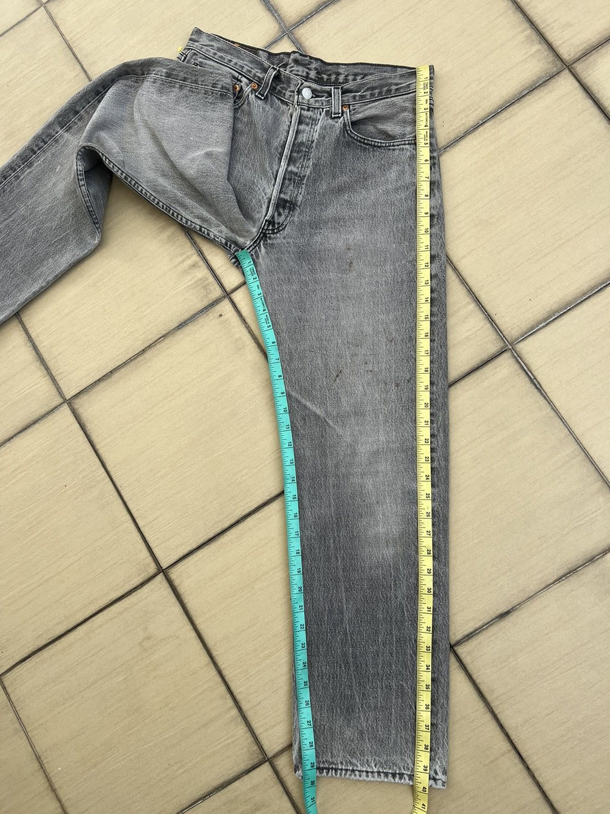 Levi's Vintage 90s Levi’s 501 Jeans Distressed Faded Black Denim Size US 32 / EU 48 - 5 Thumbnail