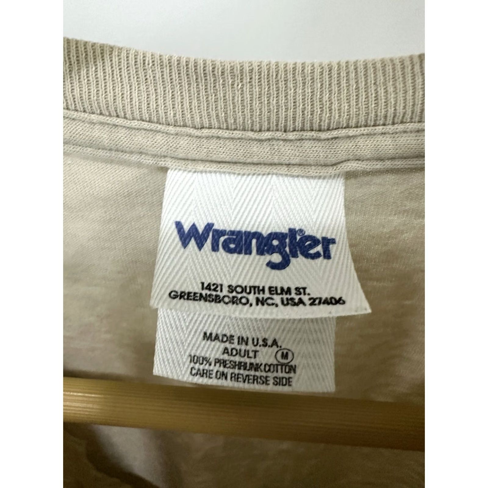 Wrangler VTG Wrangler PBR Trills Bull Rodeo Ride T-Shirt Size M Beige Mens Short Sleeve Shirt Size US M / EU 48-50 / 2 - 3 Thumbnail