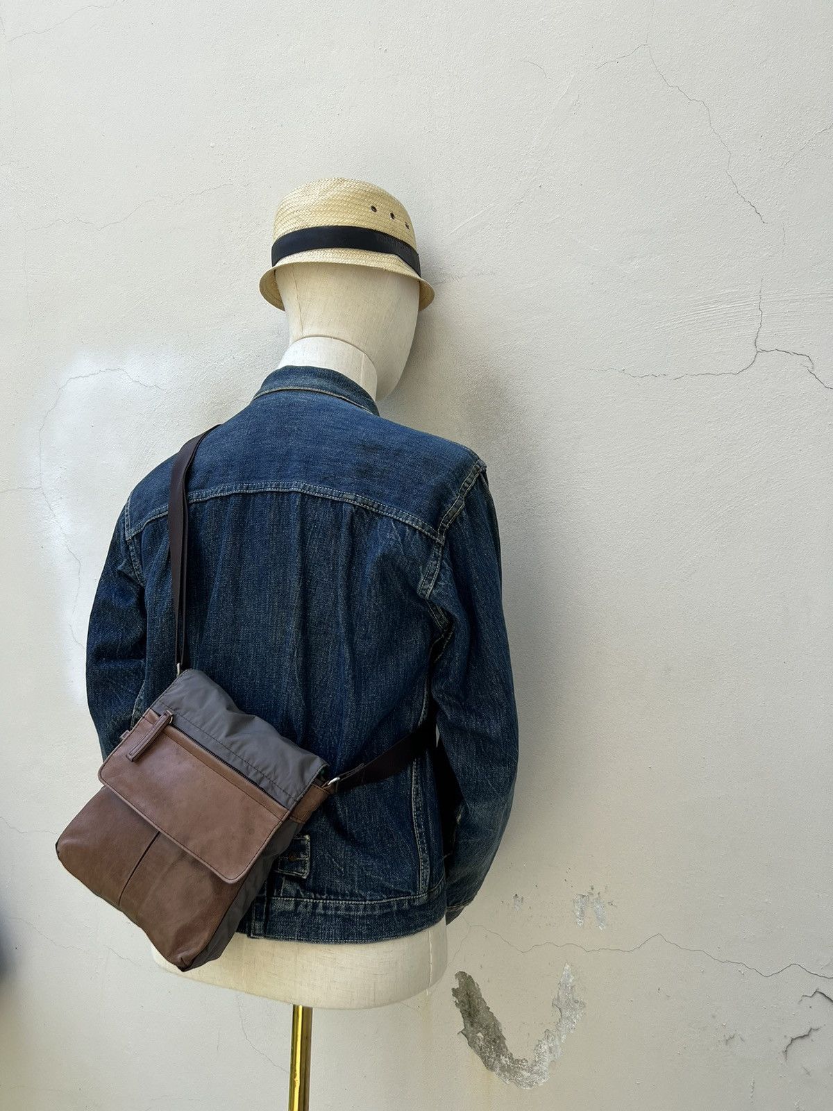 Yohji Yamamoto Vintage Yohji Yamamoto Hybrid Patina Leather Sling Bag Size ONE SIZE - 4 Thumbnail