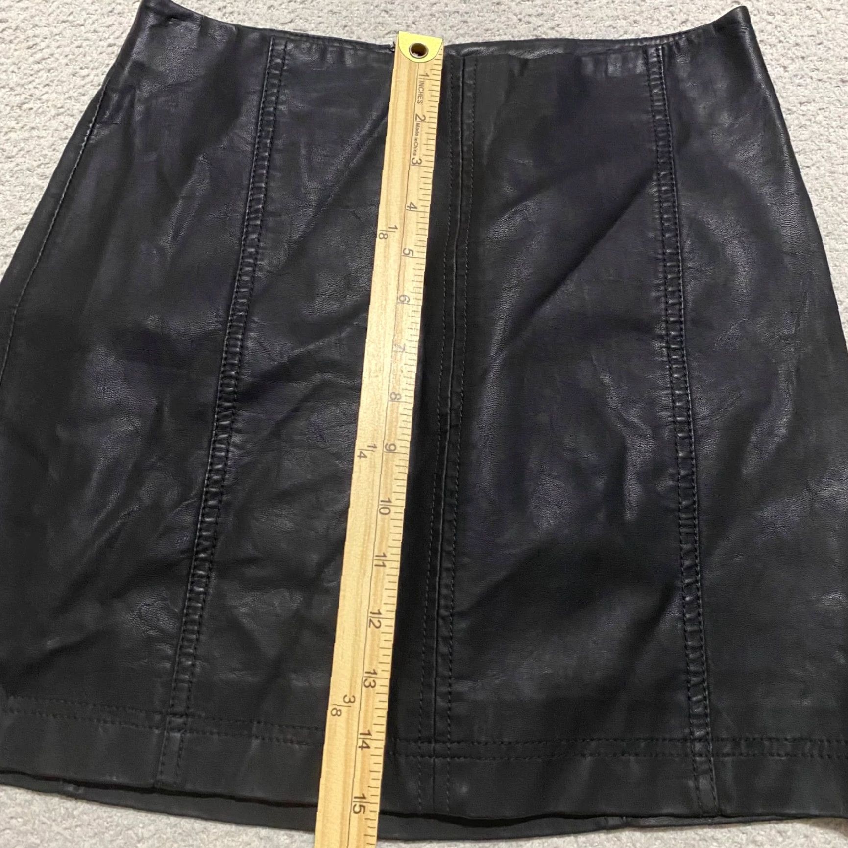 Free People Free People Skirt Womens 2 Black Faux Leather Short Mini Zipper Lined Vintage No XS? Size 26" / US 2 / IT 38 - 6 Thumbnail