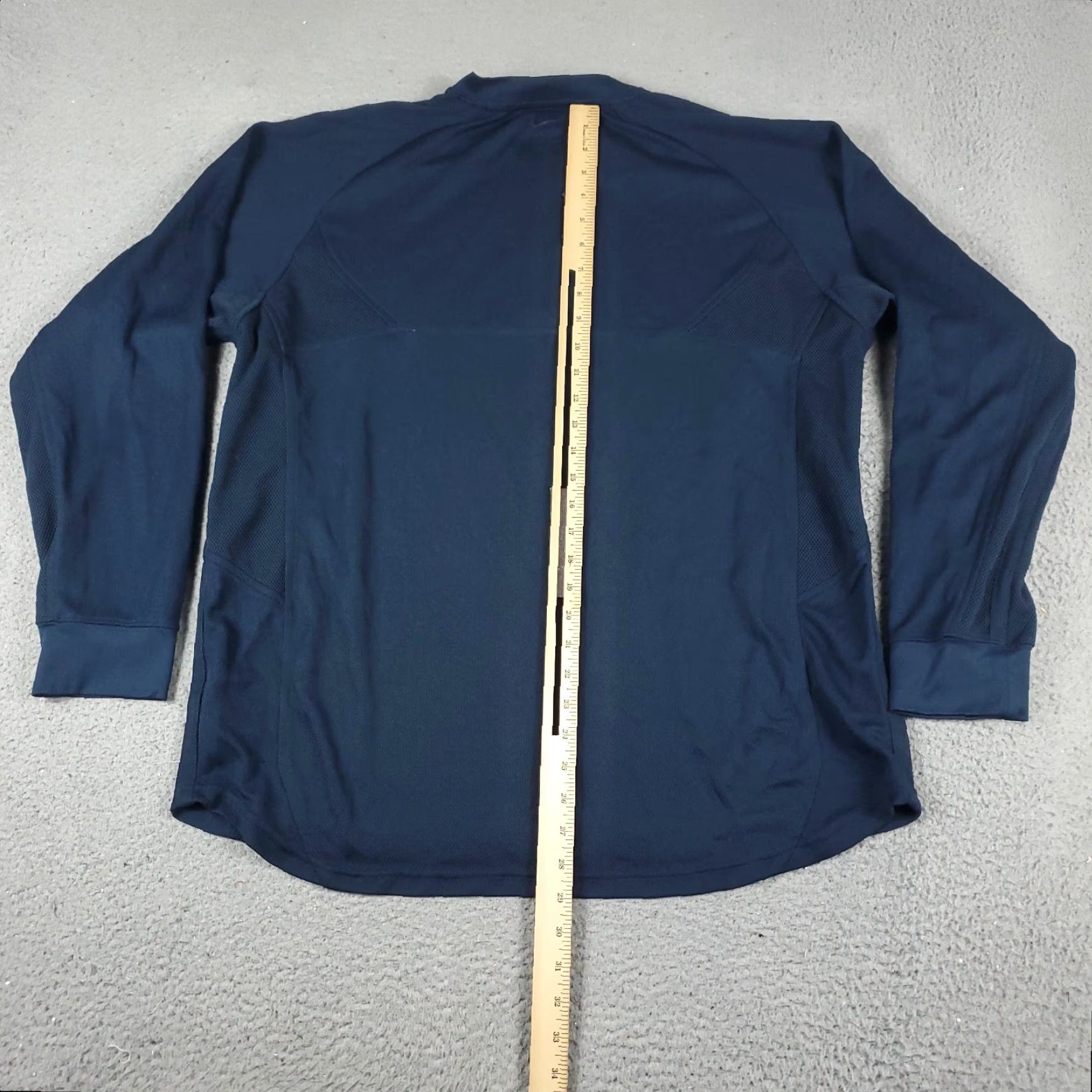 Nike Nike T Shirt Mens Large Blue Vintage Y2K Swoosh Active Pullover Long Sleeve T-Shirt Nike Dri-Fit Pullover Shirt Size US L / EU 52-54 / 3 - 5 Thumbnail