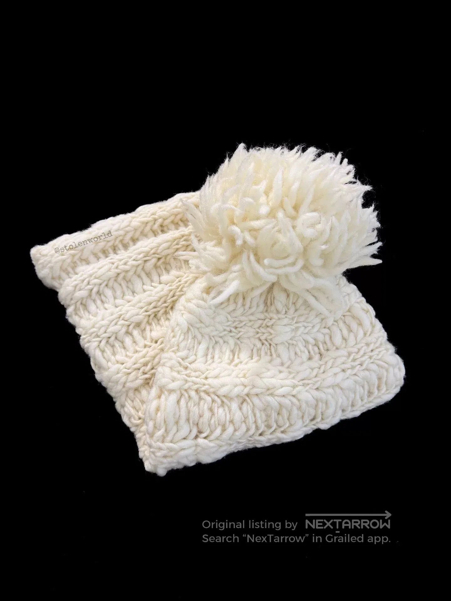 Vintage cute cream knit pom pom beanie. Size ONE SIZE - 2 Thumbnail